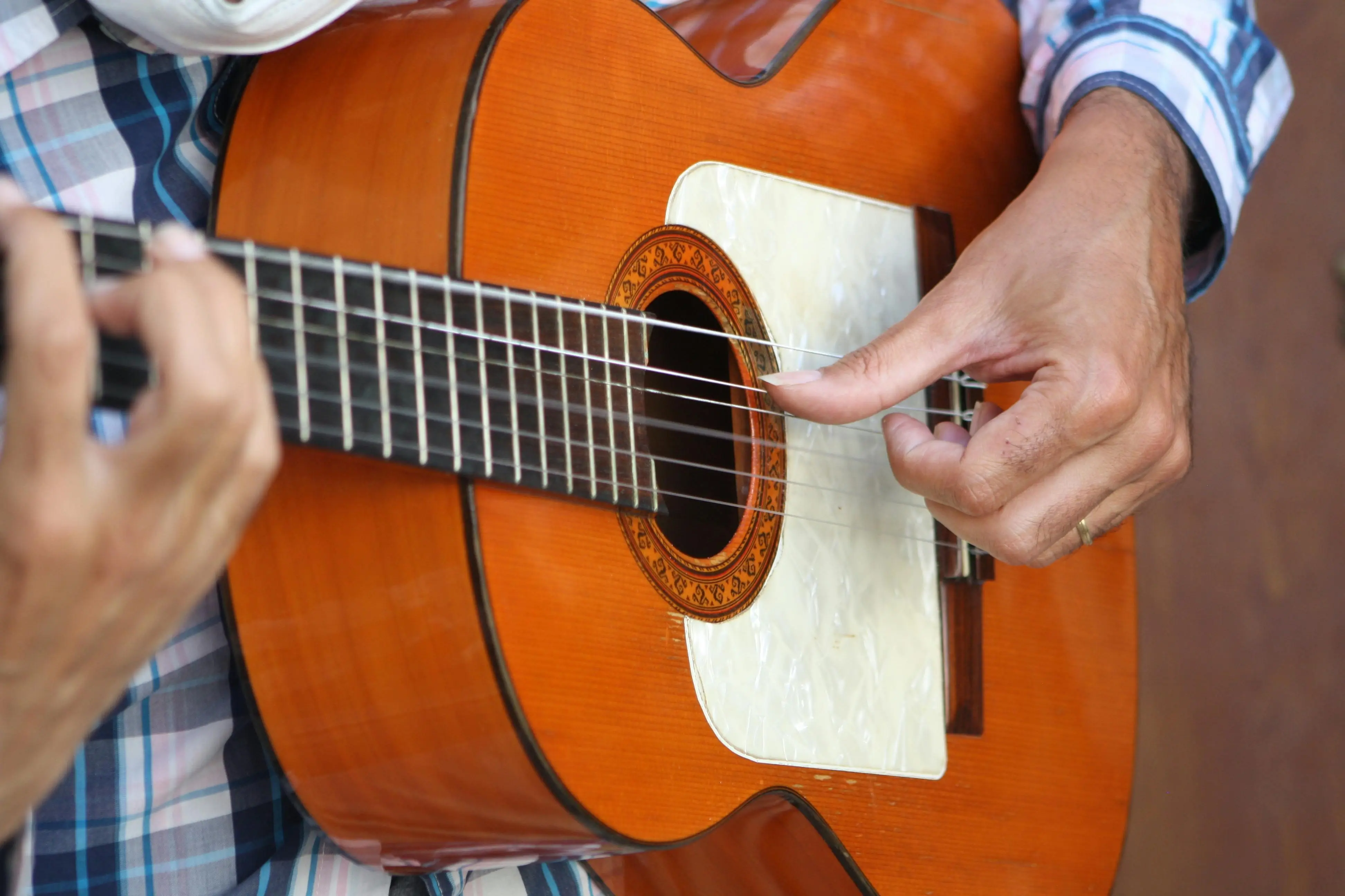 Jiwa Andalusia: Menelusuri Keunikan dan Kerumitan Teknik Gitar Flamenco