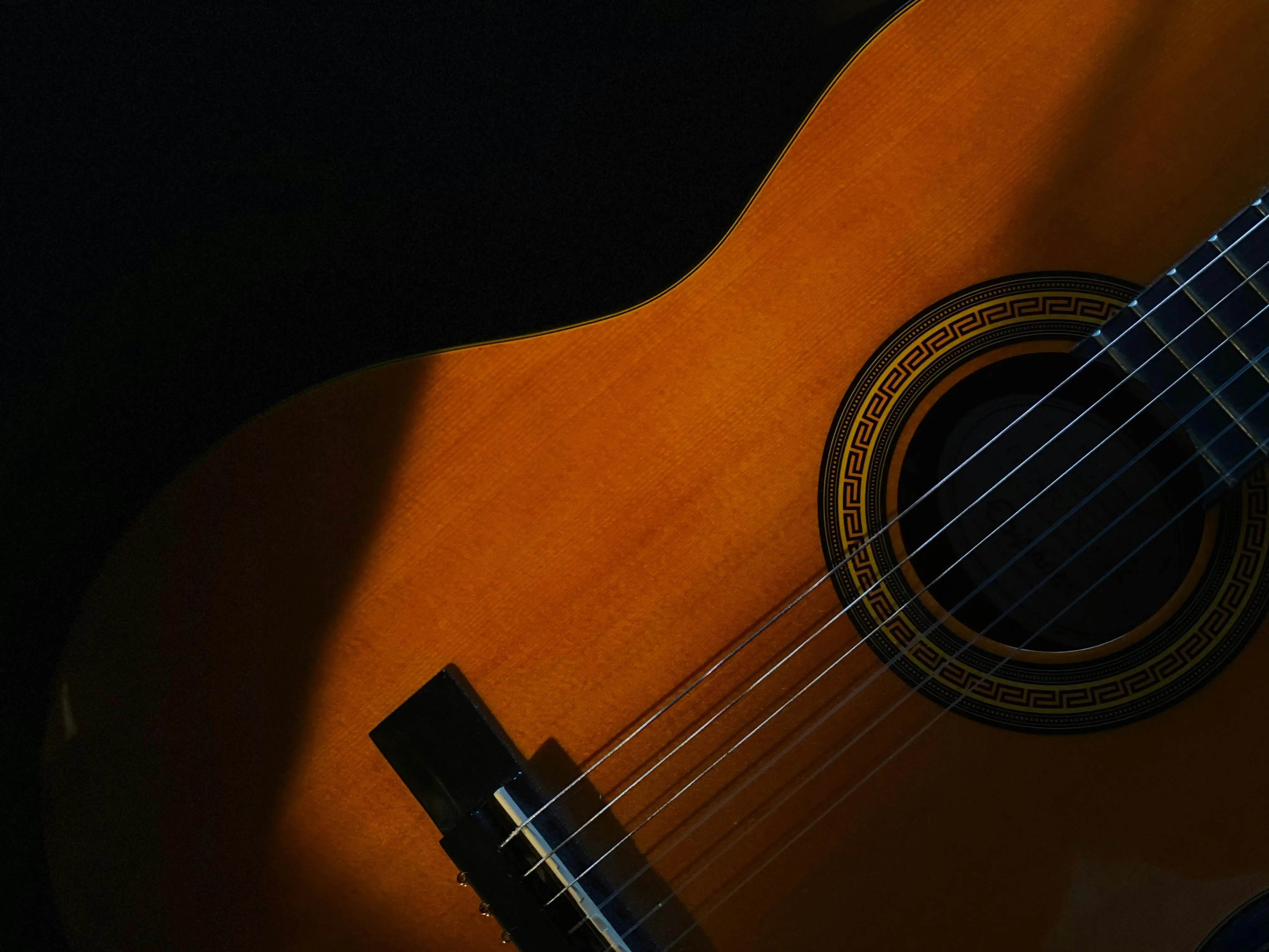Cara Transpose Lagu di Gitar: Panduan Cerdas Menyesuaikan Nada dengan Karakter Suara