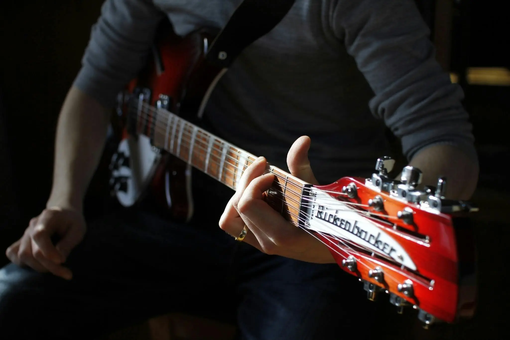 Dasar Teori Musik yang Wajib Dipahami Gitaris: Jembatan Menuju Permainan yang Lebih Matang