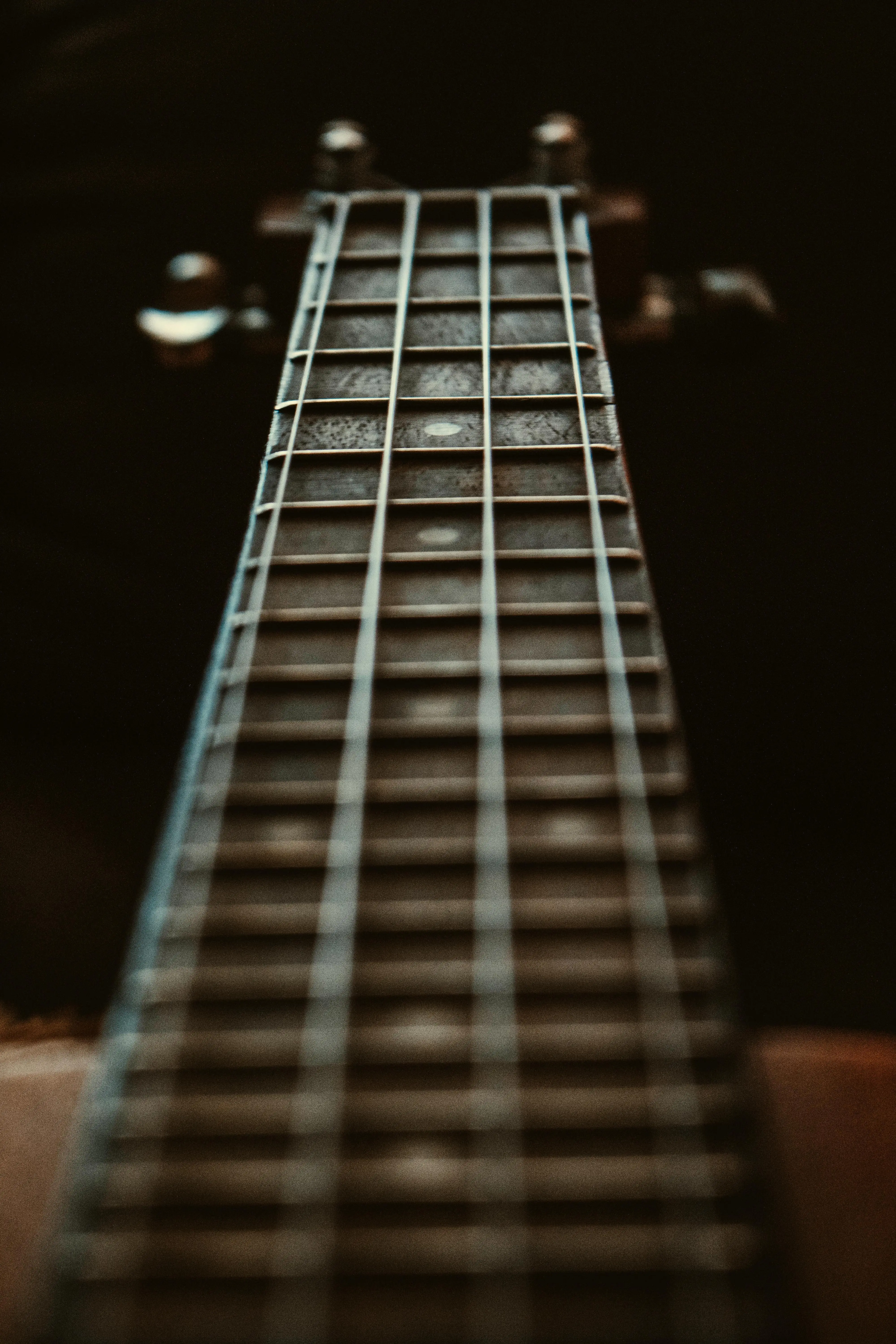 Perbedaan Chord Mayor, Minor, dan Dominant: Memahami Karakter Suara dalam Permainan Gitar