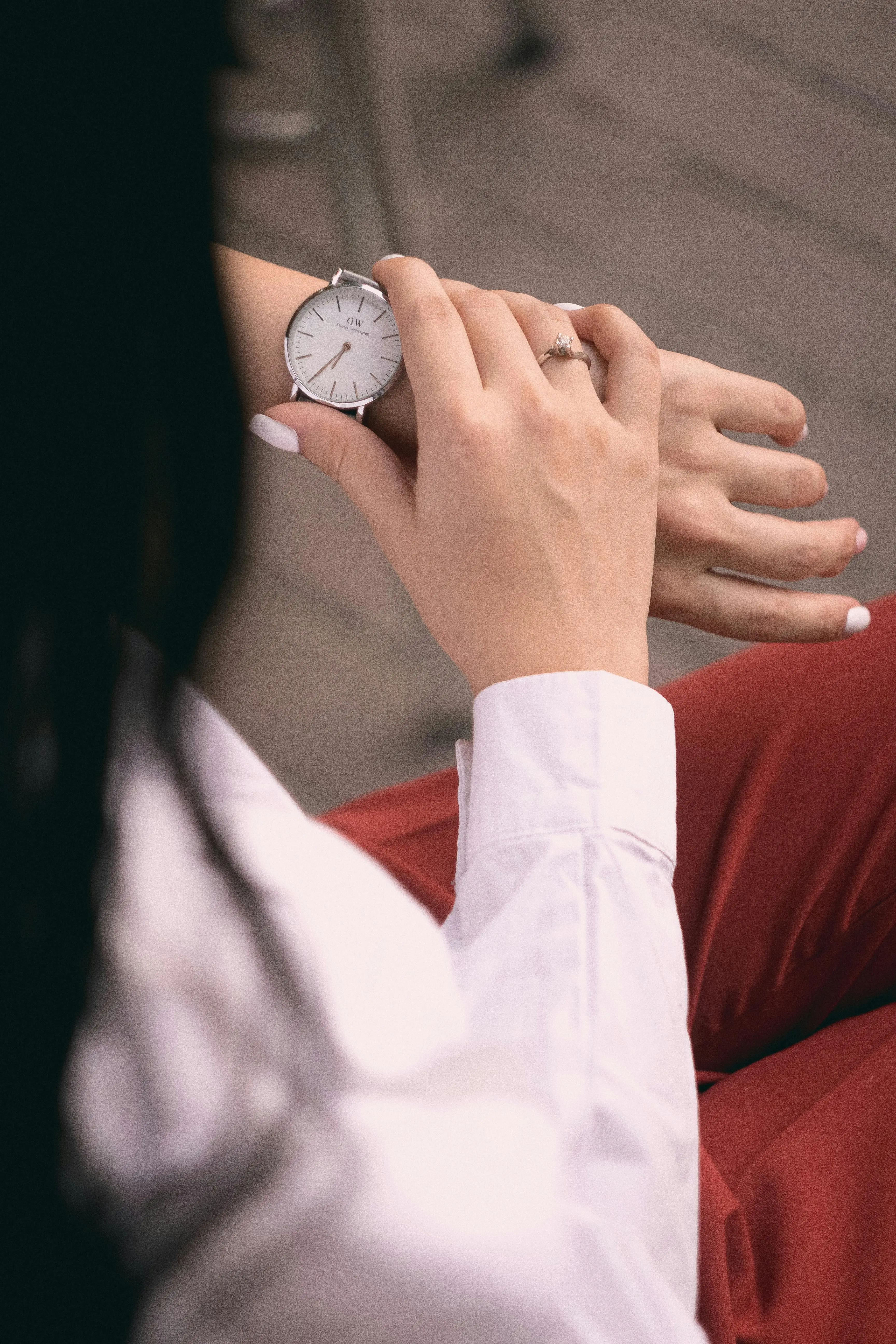 Jam Tangan dari Masa ke Masa: Perjalanan Panjang Penunjuk Waktu di Pergelangan Anda