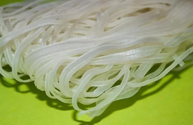 Kacang Hijau sebagai Bahan Baku Mi Kaca: Keajaiban Sains di Balik Tekstur Transparan