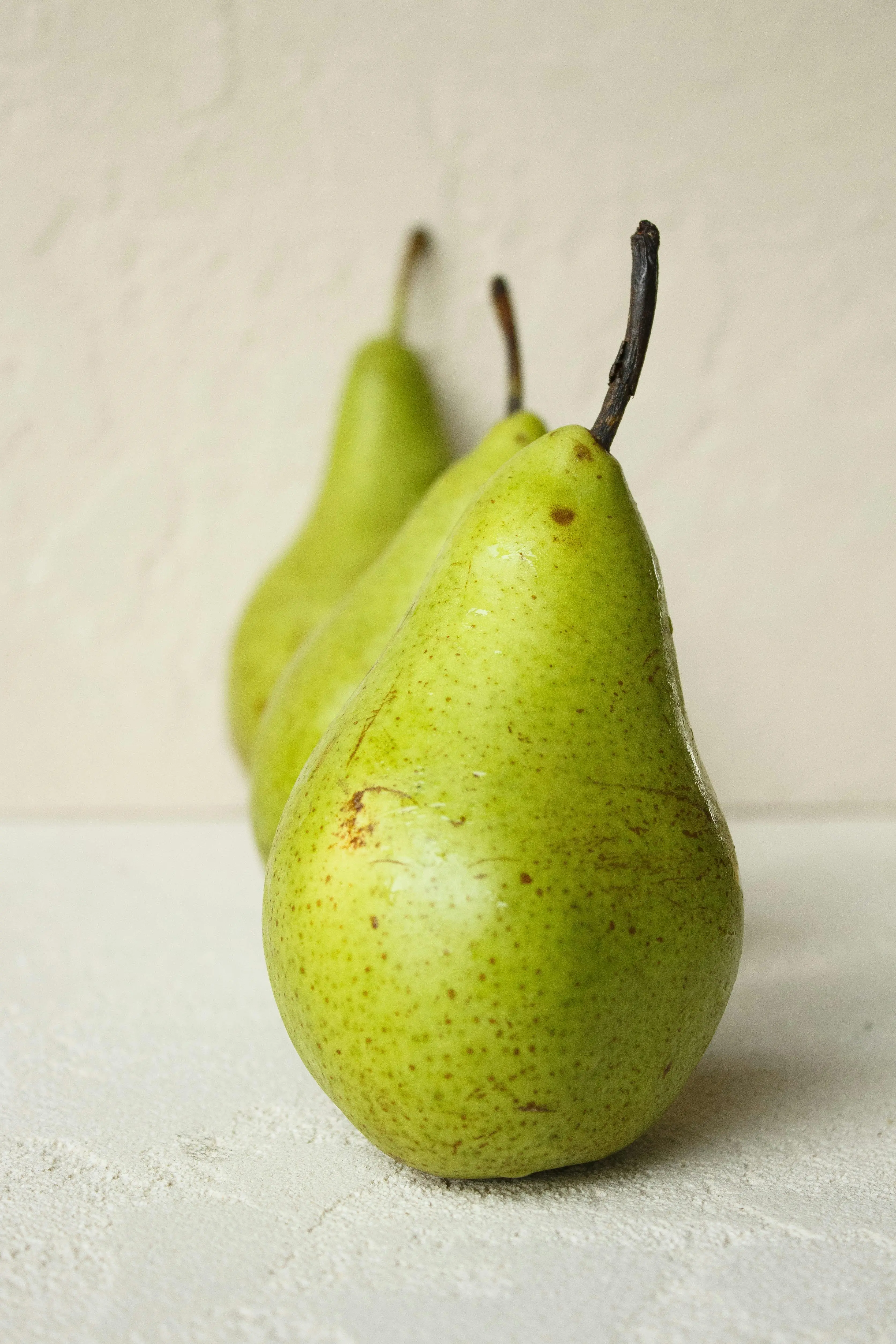 Apakah Buah Pir Cocok untuk Diet Keto? Menakar Kandungan Gula di Balik Kesegarannya