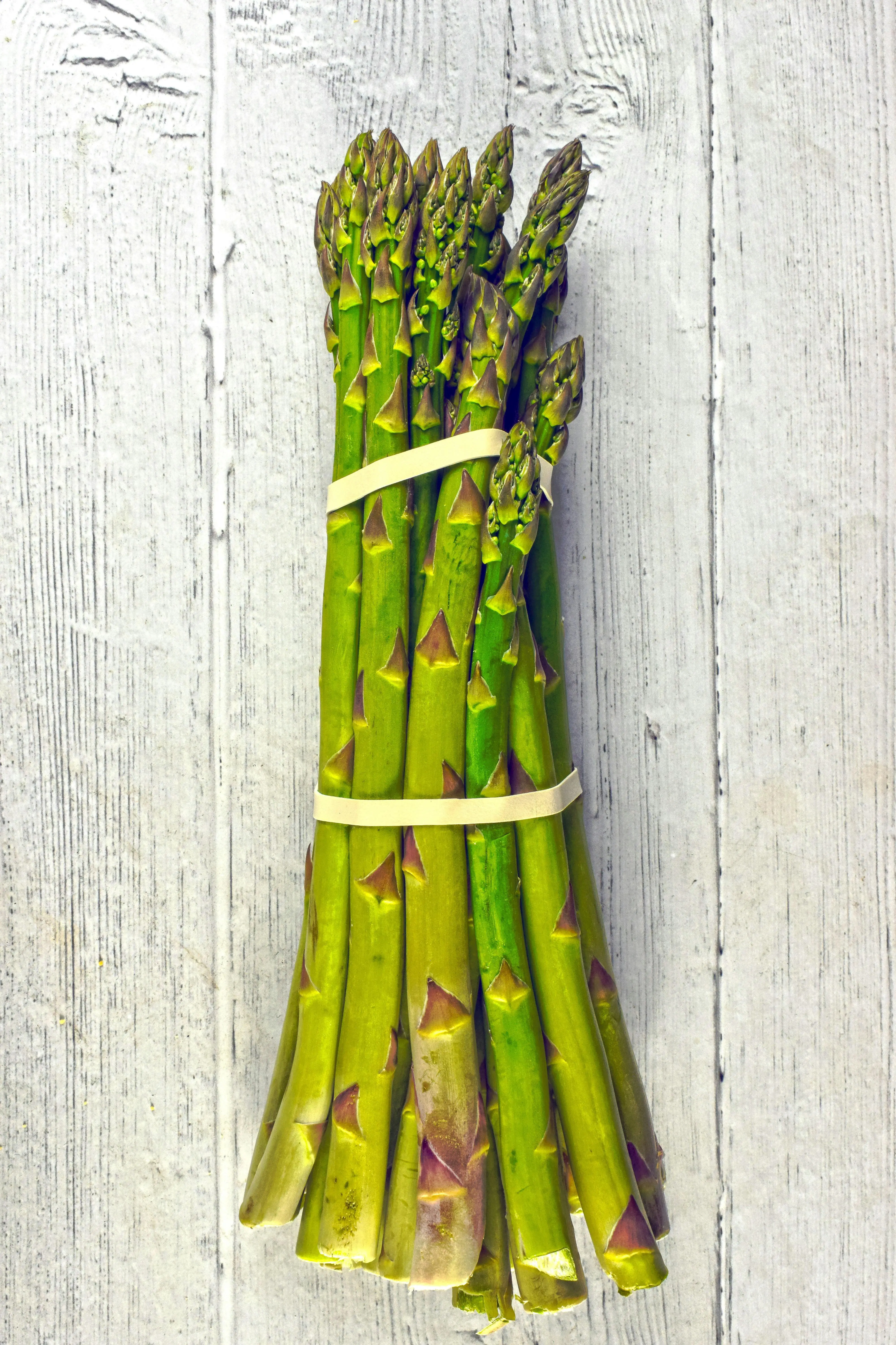 Kaya Nutrisi dan Rendah Kalori: Mengenal Vitamin Utama dalam Asparagus
