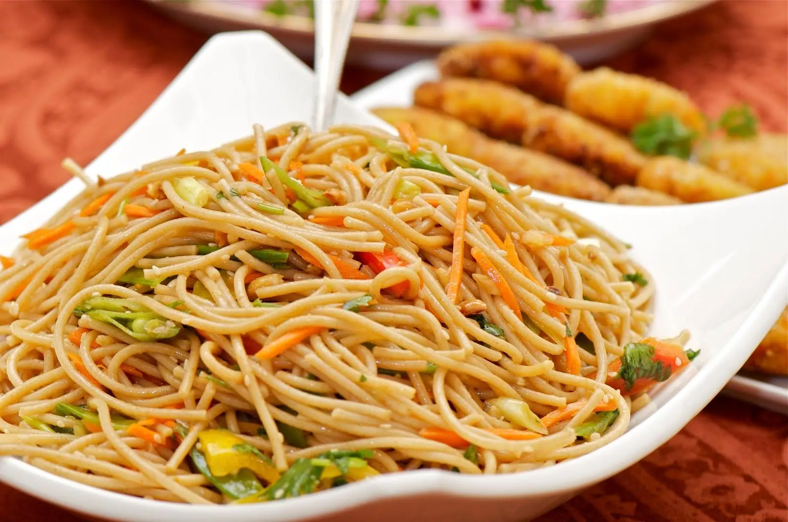 Mie Panjang Umur Khas Imlek: Resep Praktis dengan Isian Mewah dan Penuh Makna