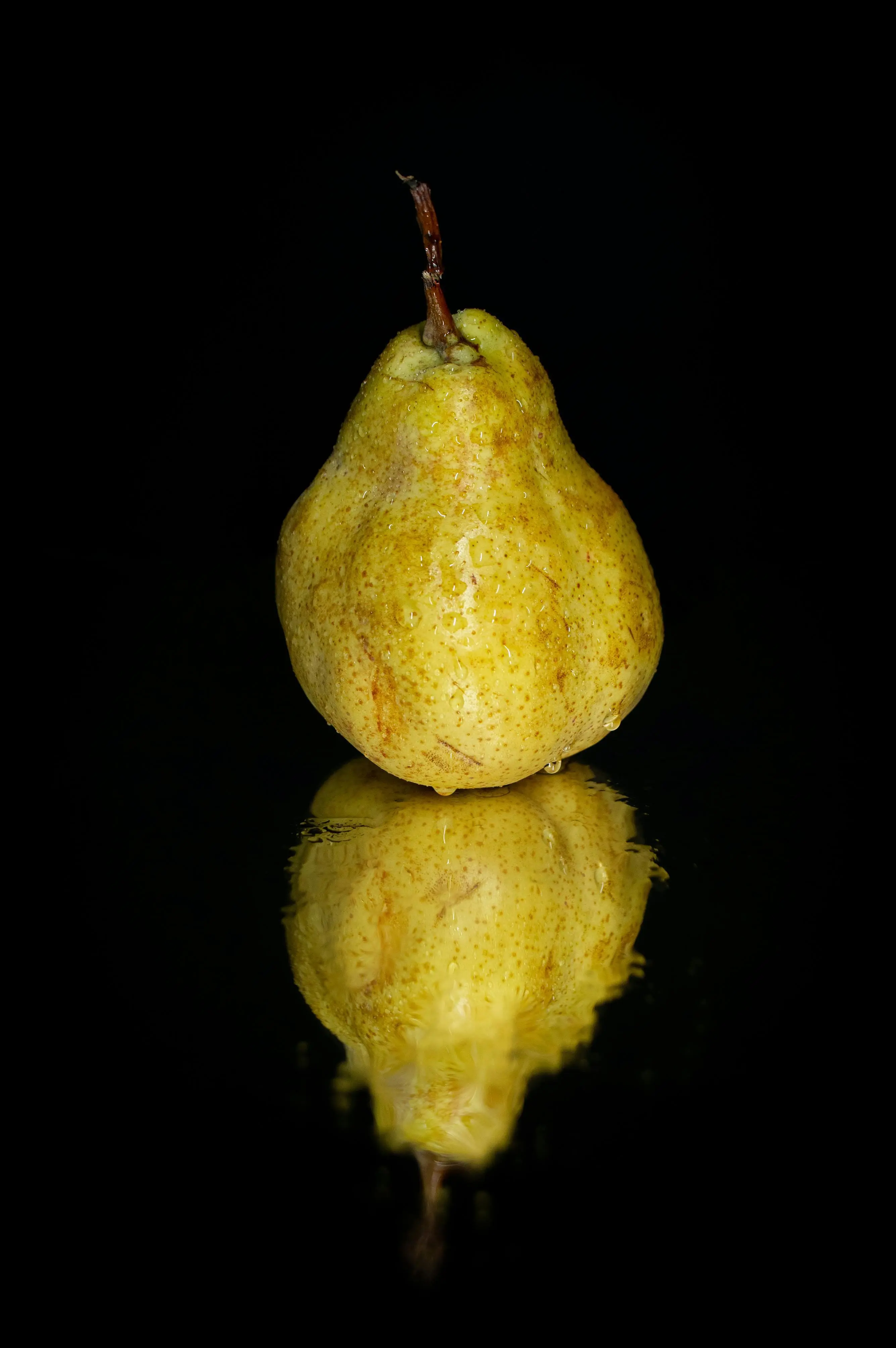 Stop Camilan Manis Olahan! Inilah Alasan Buah Pir Jadi Alternatif Paling Sehat