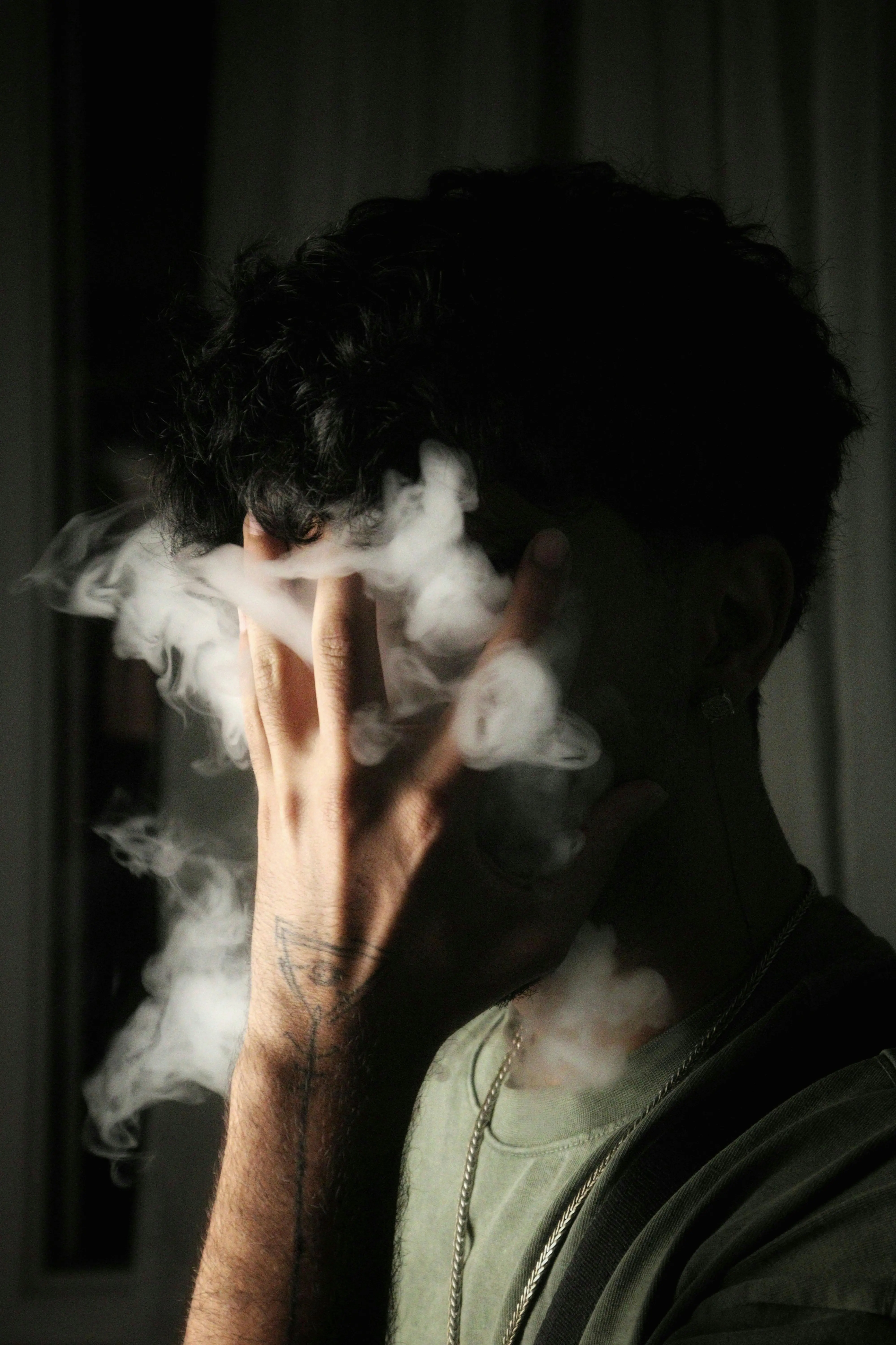 Ancaman Tersembunyi di Balik Uap: Bagaimana Vape Merusak Sel Tubuh Manusia?