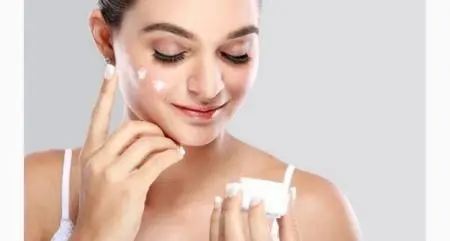 Bingung Pilih Skincare? Inilah Kandungan Paling Ampuh untuk Hapus Bekas Jerawat