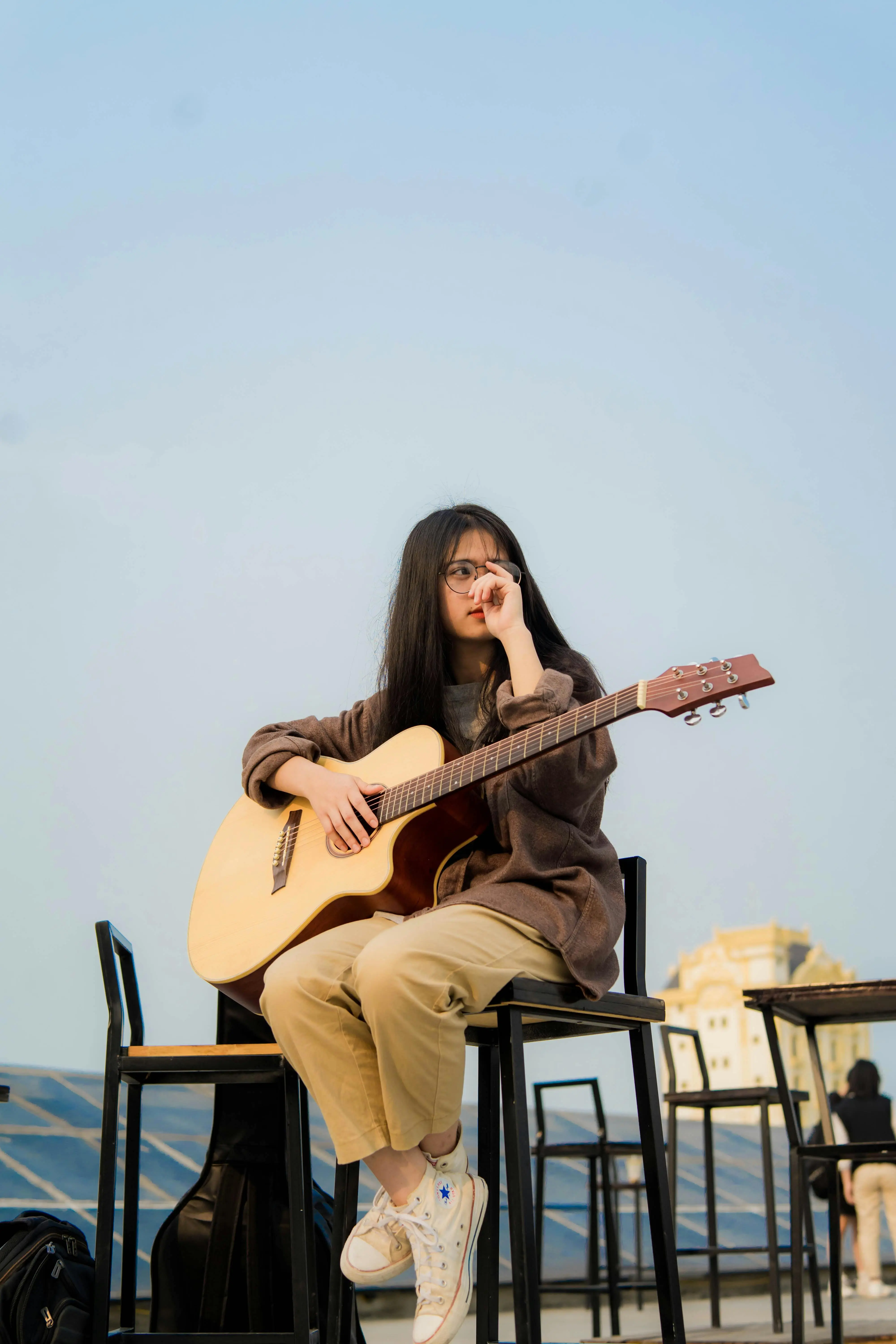 Berapa Lama Idealnya Belajar Gitar Setiap Hari? Menemukan Ritme Latihan yang Efektif