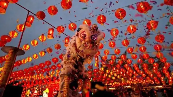 Bukan Sekadar Hiasan, Inilah Filosofi Mendalam di Balik Cahaya Lampion Saat Malam Cap Go Meh
