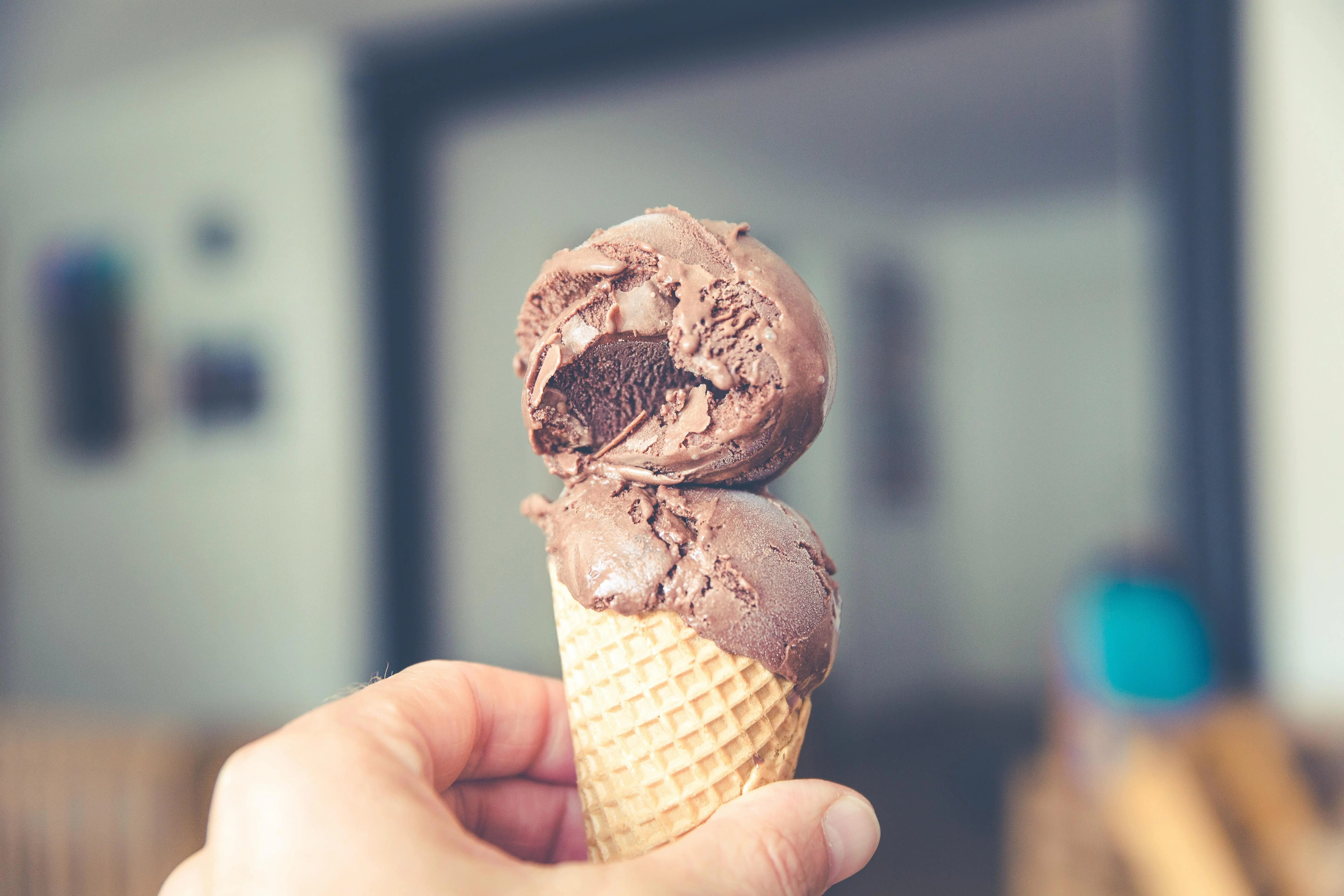 Mengapa Es Krim Selalu Berhasil Menjadi Camilan Pemersatu Generasi? Ini Alasannya!