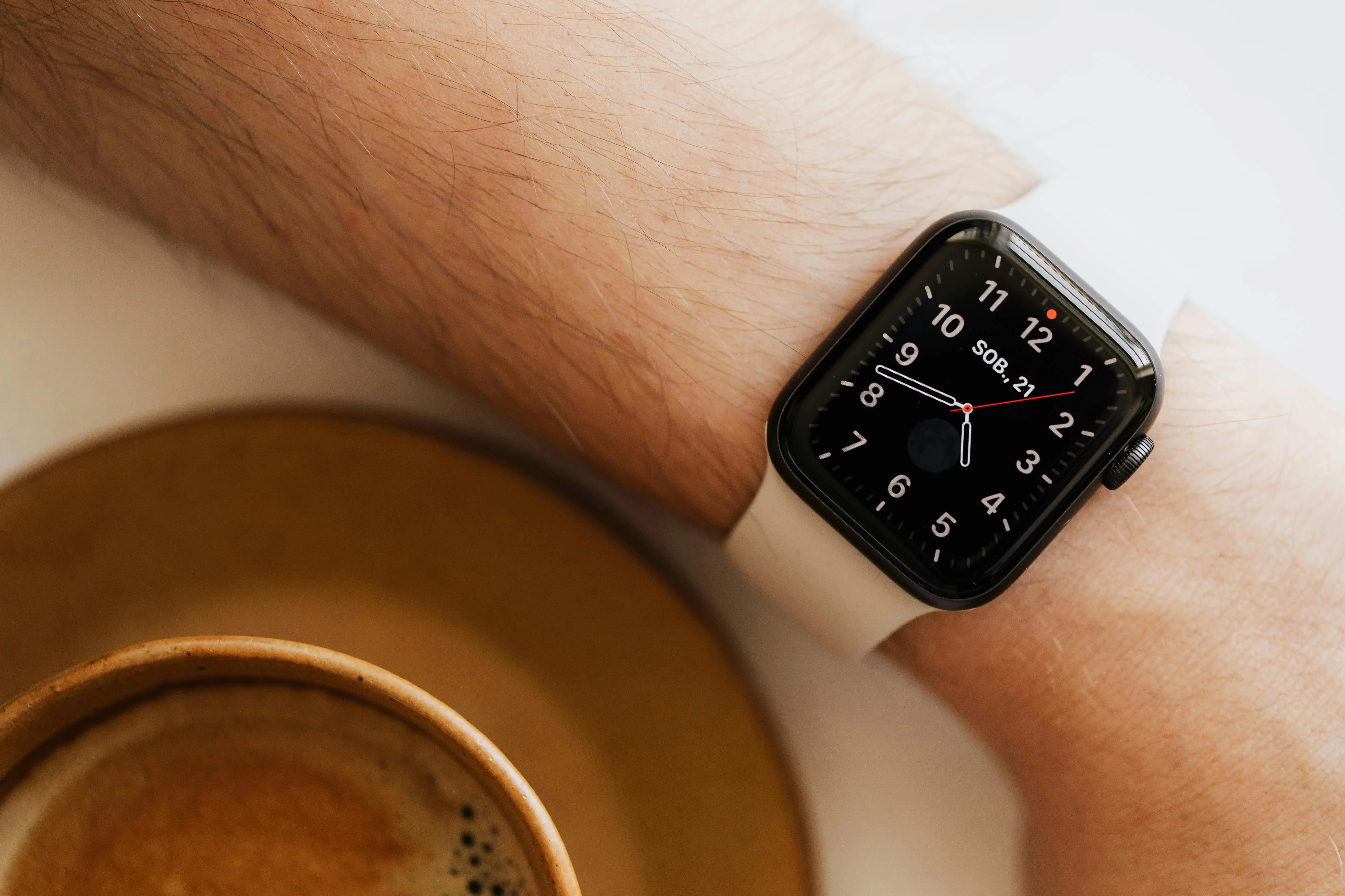Investasi Gaya: Mengapa Jam Tangan Tetap Menjadi Simbol Utama Pria Modern