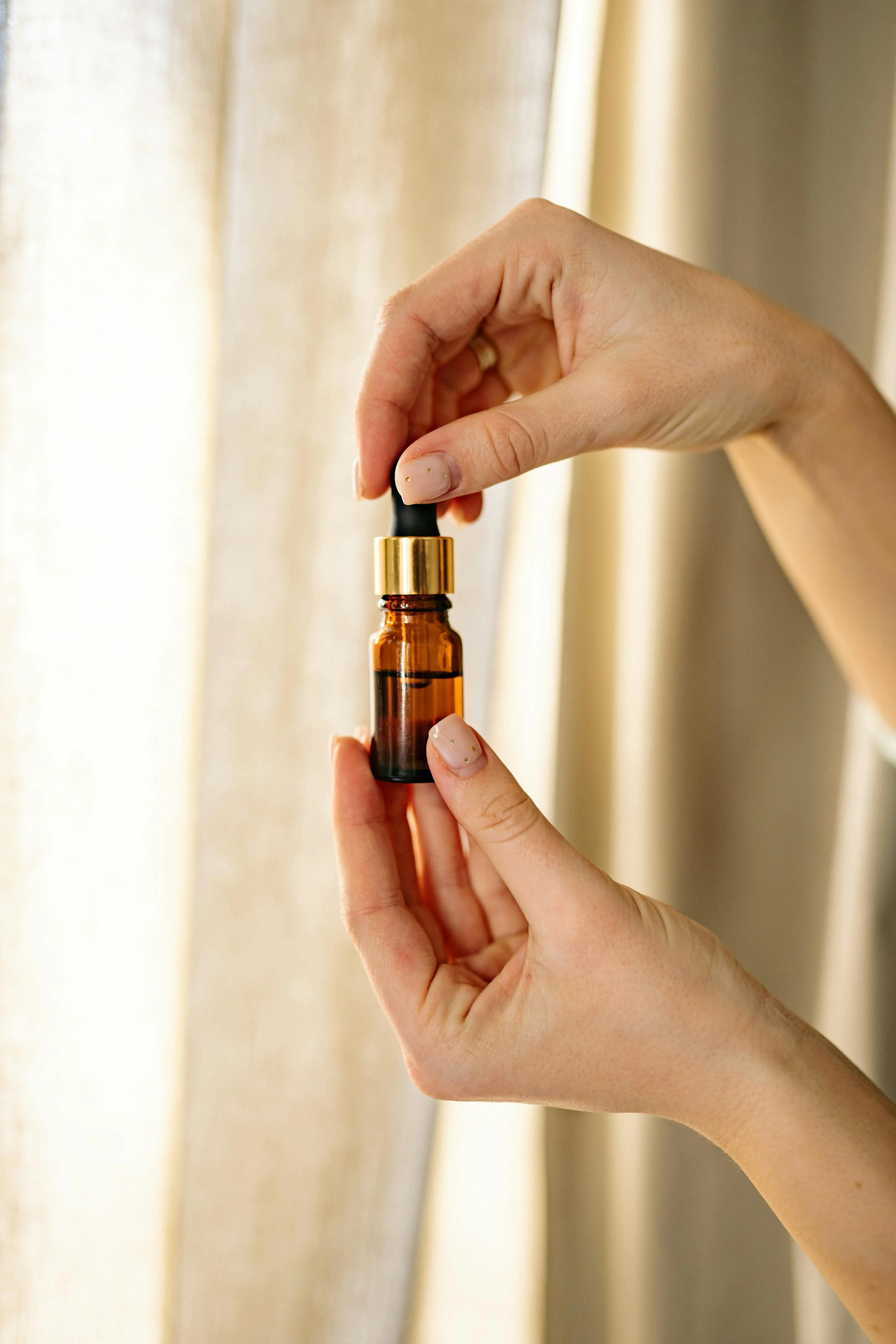 Sains di Balik Oil Pulling: Mengungkap Efektivitas Minyak Kelapa untuk Kesehatan Mulut