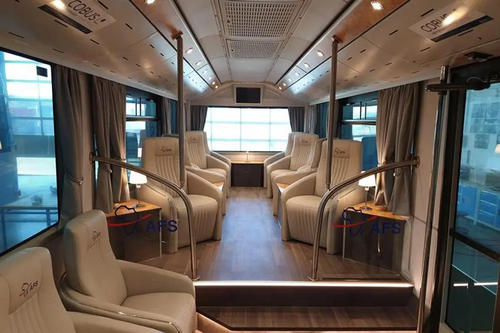 Layanan First Class di Atas Bus: Benarkah Lebih Nyaman daripada Naik Pesawat?