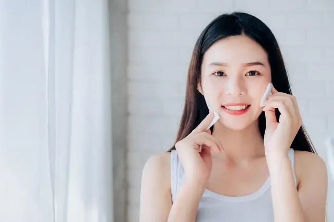 Tips Memilih Skincare untuk Remaja: Fokus pada Kebersihan dan Perlindungan