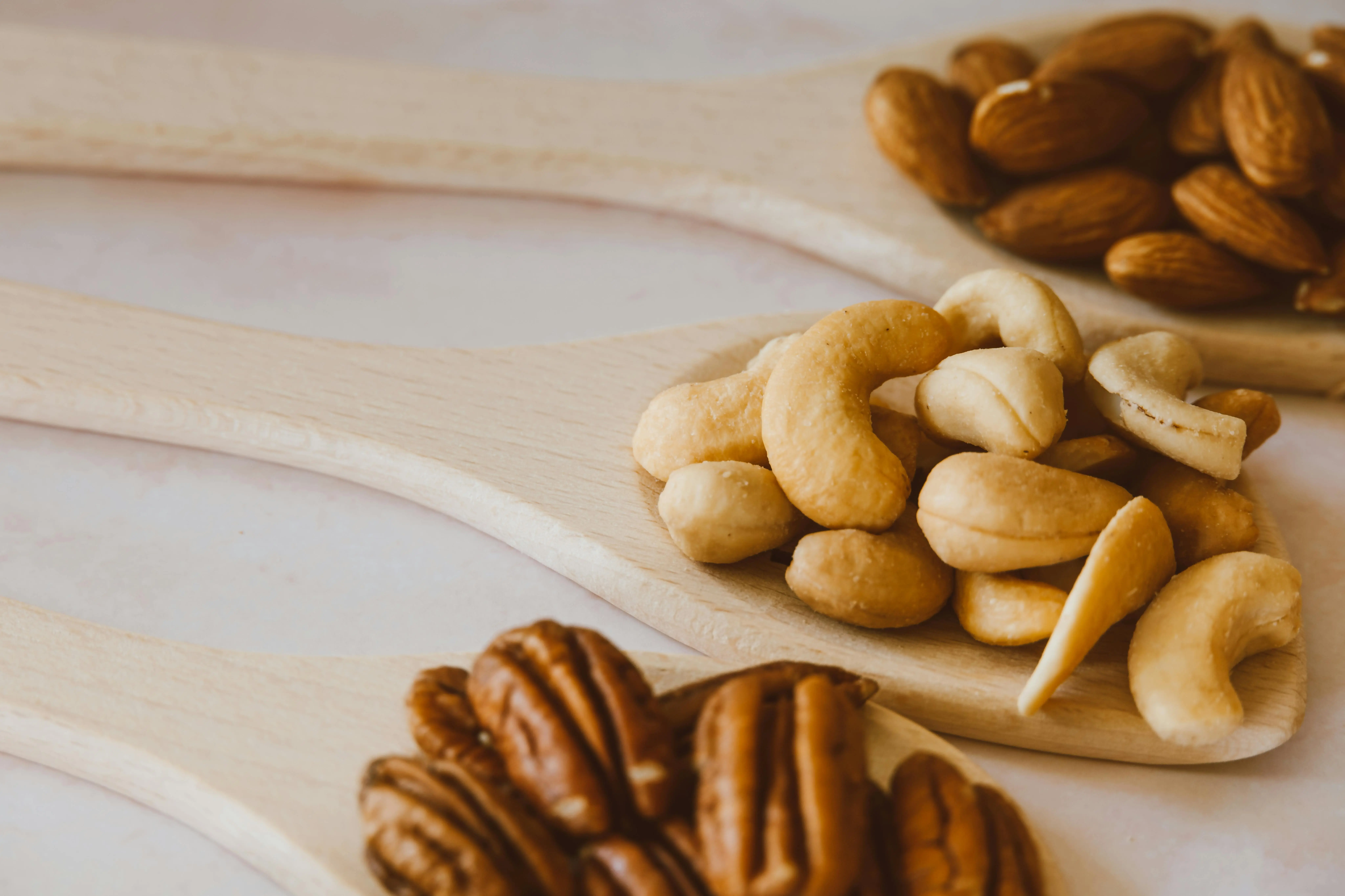 Menelusuri Kekuatan Mineral dalam Kacang Mede: Peran Vital Zinc dan Magnesium bagi Kesehatan