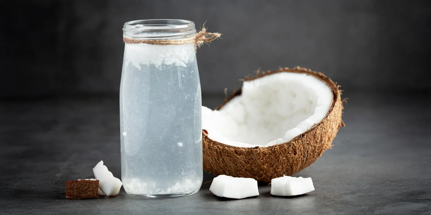 Kenapa Air Kelapa Sangat Bagus untuk Menetralkan Racun dalam Tubuh?