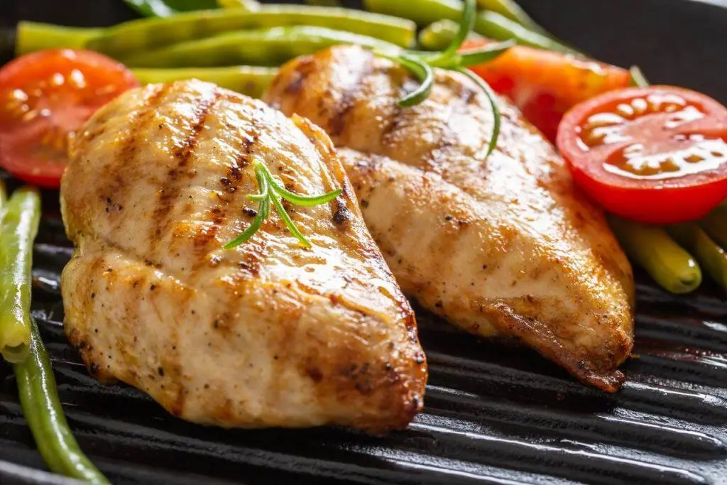 5 Rahasia Memasak Dada Ayam Agar Tidak Keras dan Tetap Tasty