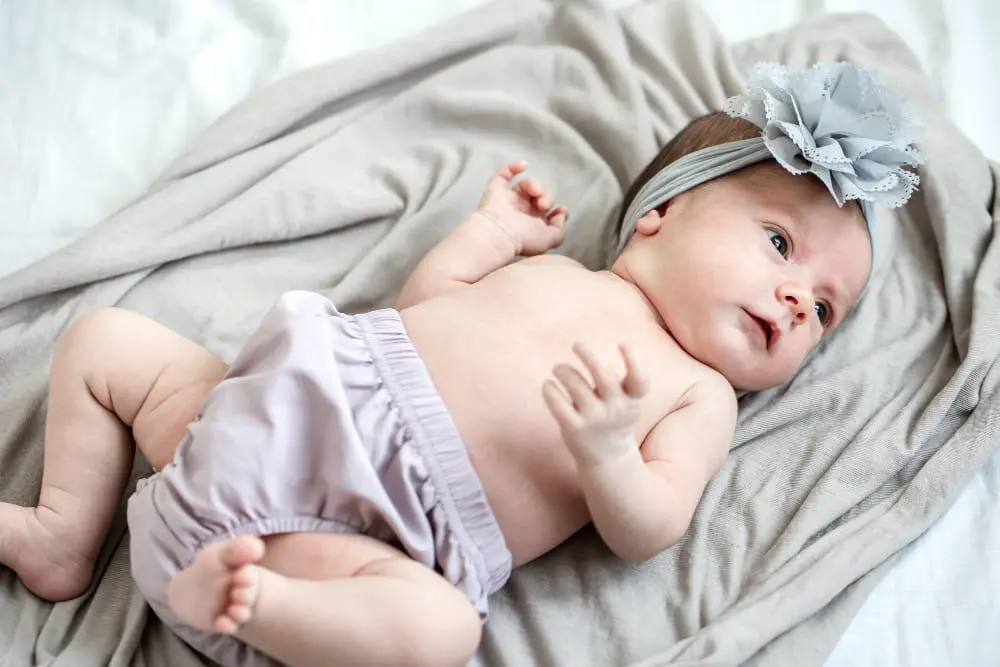 Inspirasi Nama Bayi Perempuan Lahir Bulan Februari: Cantik, Anggun, dan Penuh Makna