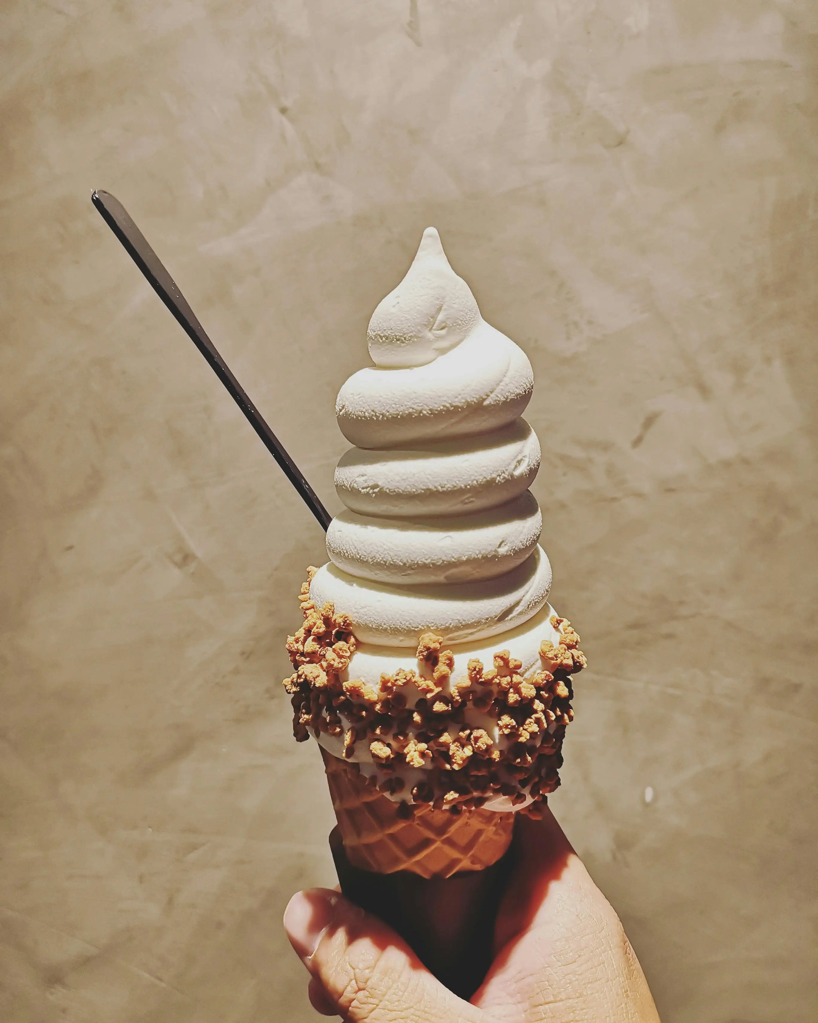 Menakar Porsi Kebahagiaan: Panduan Menikmati Es Krim Menurut Prinsip Nutrisi Modern