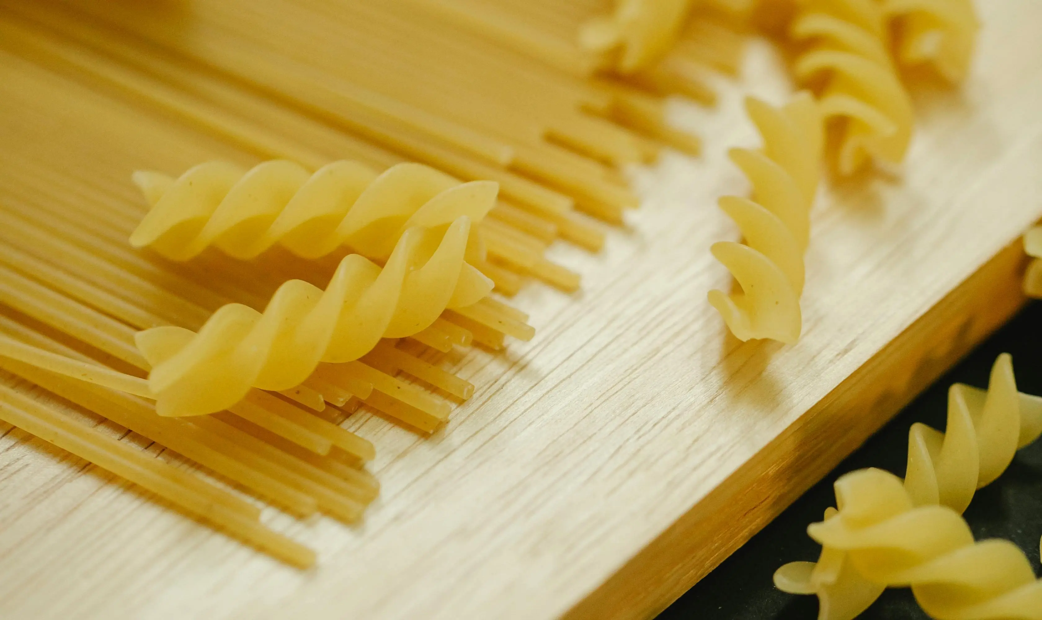 Pasta sebagai Bagian dari Diet Mediterania: Pengaruhnya pada Kesehatan Metabolik dan Berat Badan