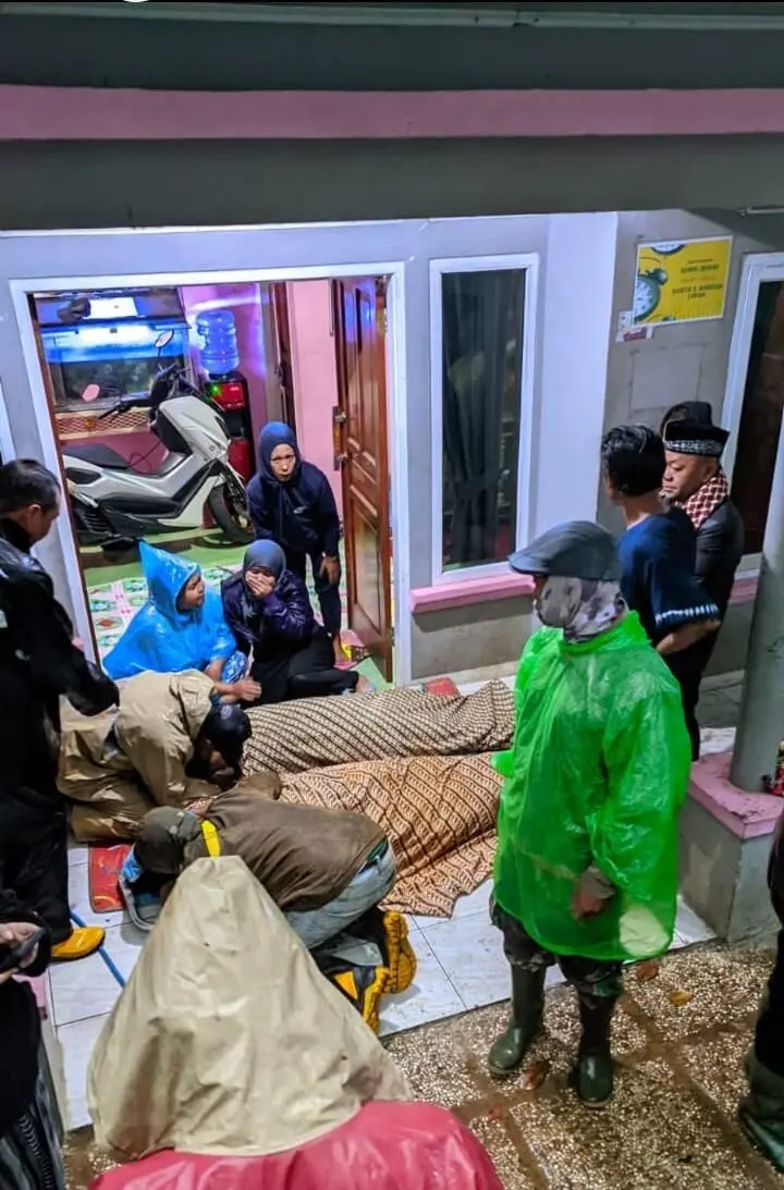 Hujan Ekstrem Picu Longsor di Pasirkuning Kecamatan Cisarua KBB, 30 Rumah Terdampak Material Longsor