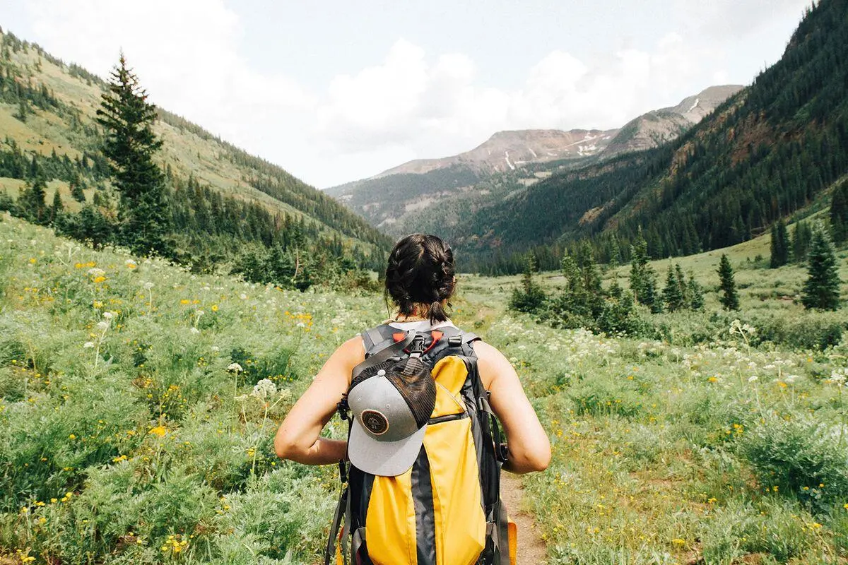 Solo Traveling Siapa Takut? Ini 5 Negara Paling Aman di Dunia Bagi Wisatawan Perempuan