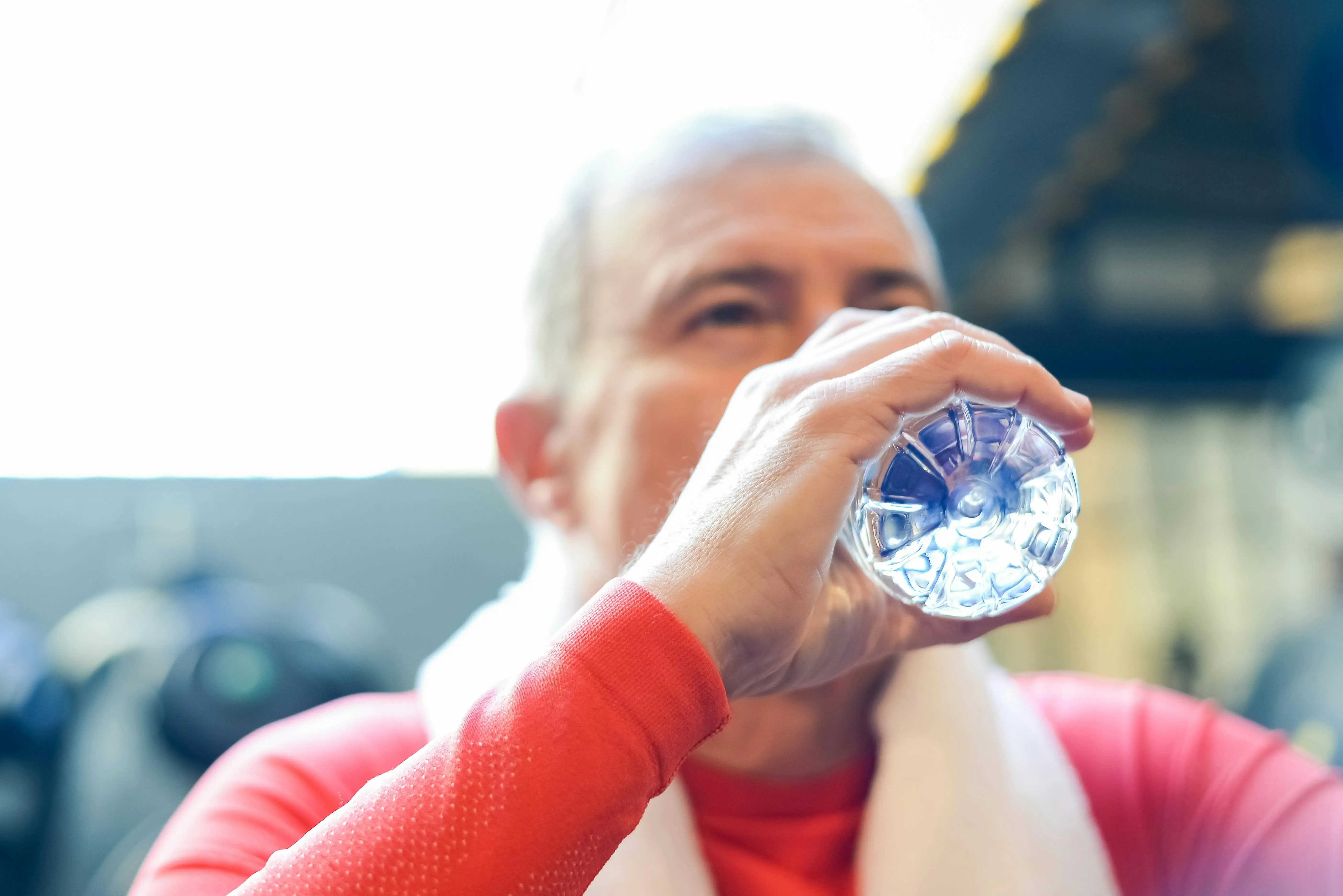 Jangan Asal Minum! Ini Cara Terbaik Menjaga Hidrasi Saat Cuaca Ekstrem