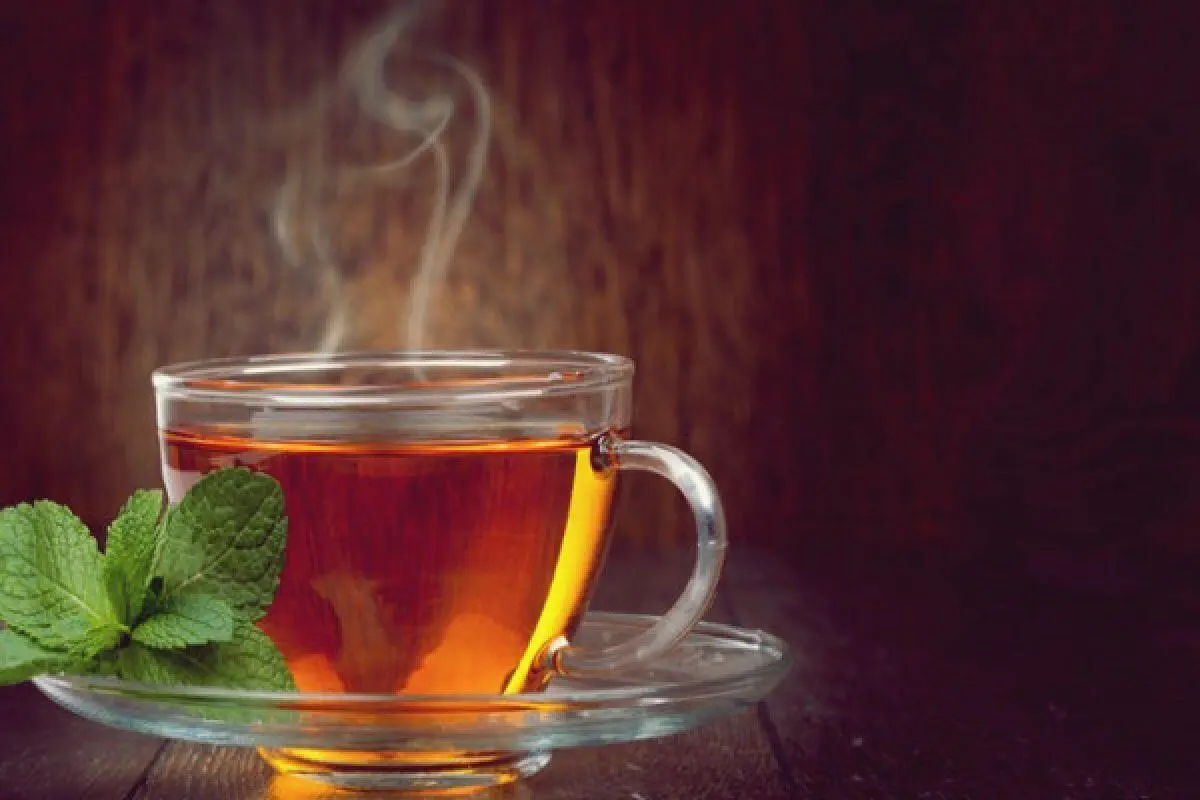 Bukan Sekadar Minuman, Inilah Manfaat Minum Teh Hangat Tanpa Gula Saat Musim Hujan