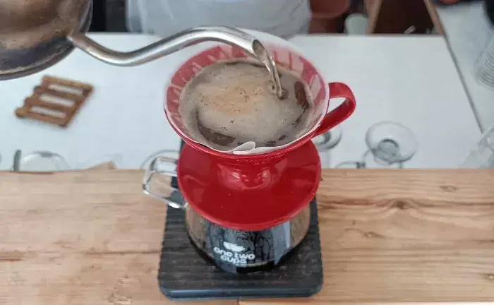 Tips Menyeduh Kopi Manual Brew di Rumah Agar Tetap Nikmat Meski Cuaca Sedang Dingin-dinginnya