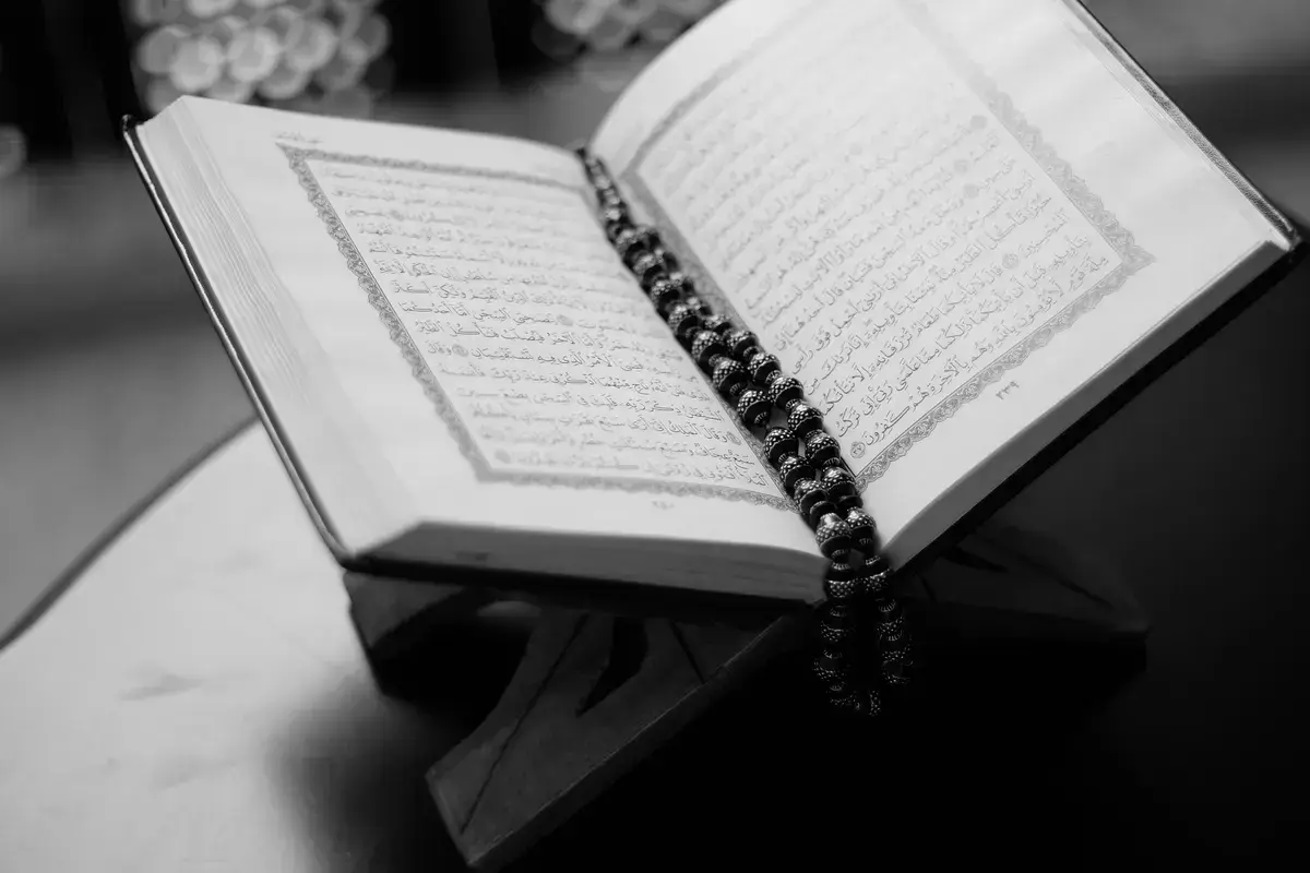 Lebih dari Sekadar Doa, Mengenal Tradisi Tawasulan yang Erat di Masyarakat Jawa Barat
