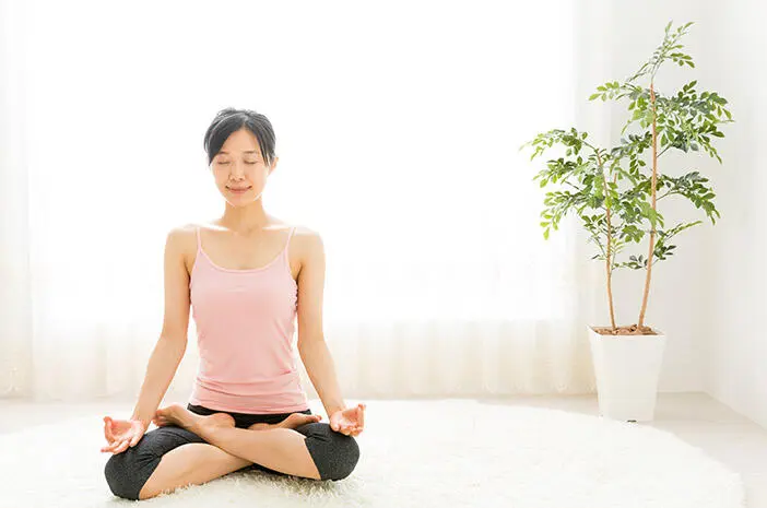 Bukan Sekadar Tenang! Inilah Alasan Meditasi 5 Menit Bisa Bikin Kamu Lebih Produktif di Kantor