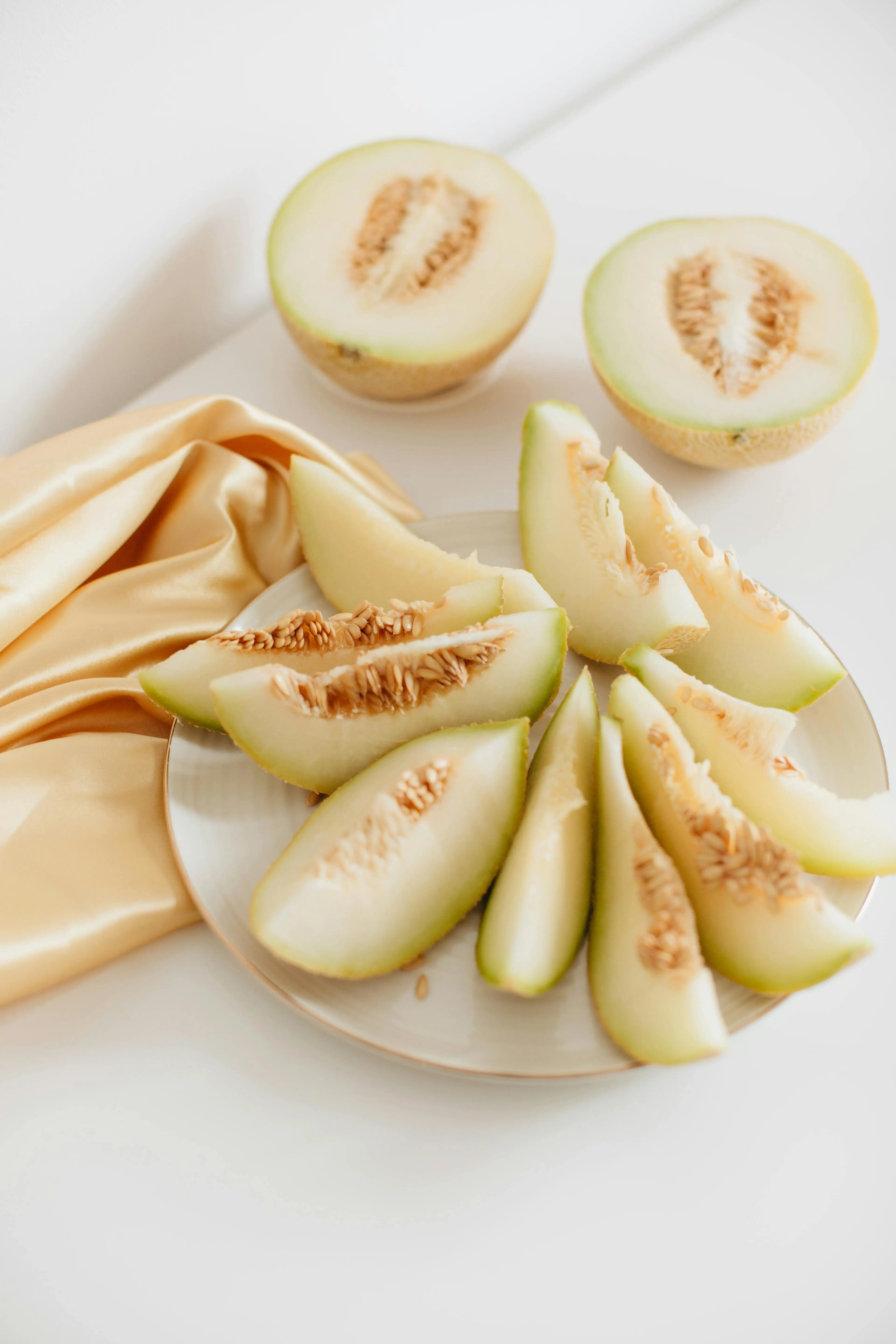 Bukan Sekadar Manis, Ini Rahasia Tersembunyi Buah Melon yang Belum Pernah Anda Dengar