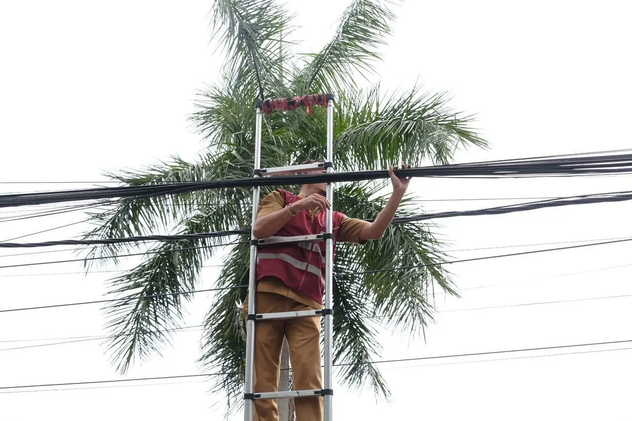 Penataan Kabel Udara di Bandung: Fokus pada Komitmen Provider dan Pemulihan Infrastruktur