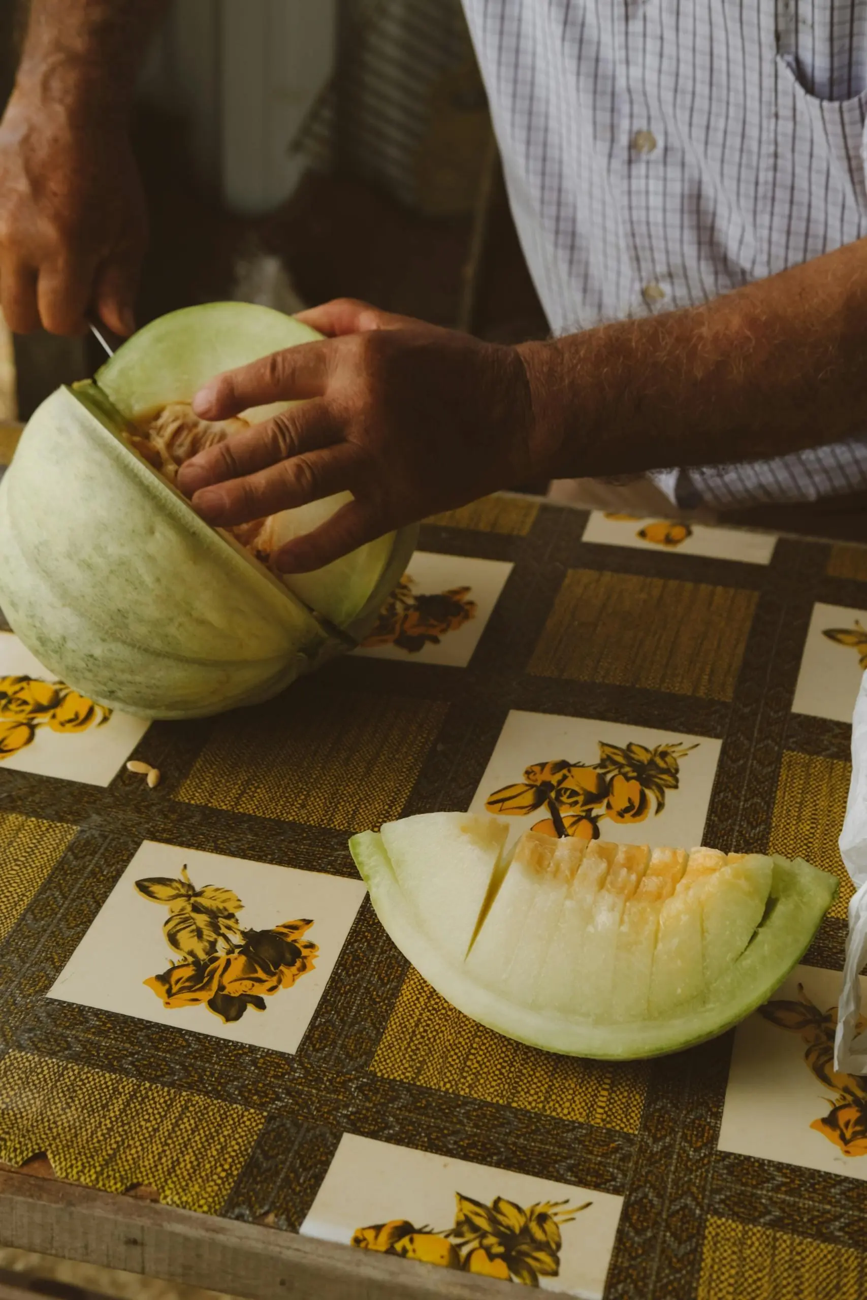 Cara Mengetahui Melon Sudah Matang: Tips Praktis dari Ahli Kebun