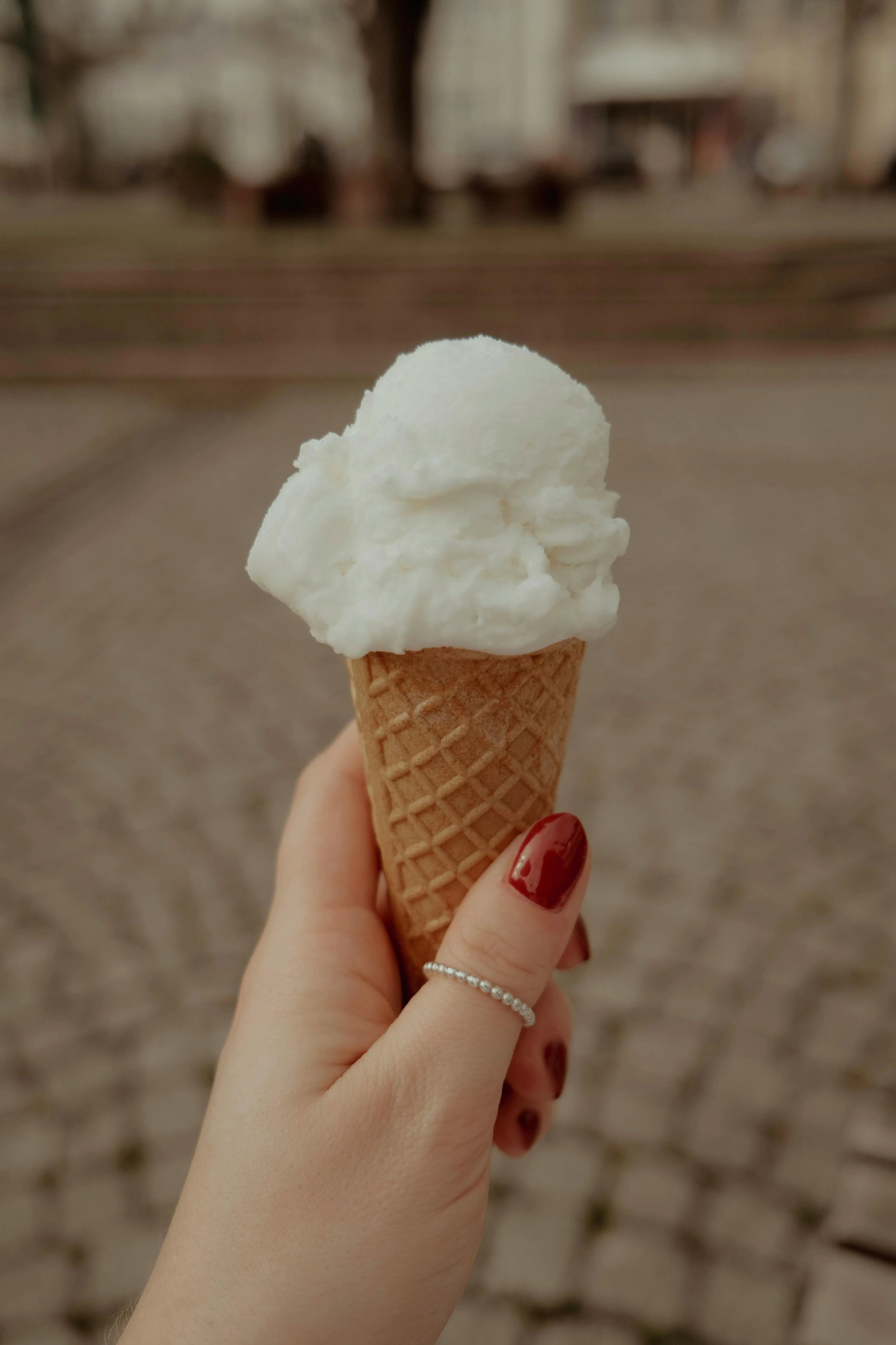 Jejak Dingin Sejarah: Asal-Usul Es Krim dan Evolusinya dari Masa ke Masa