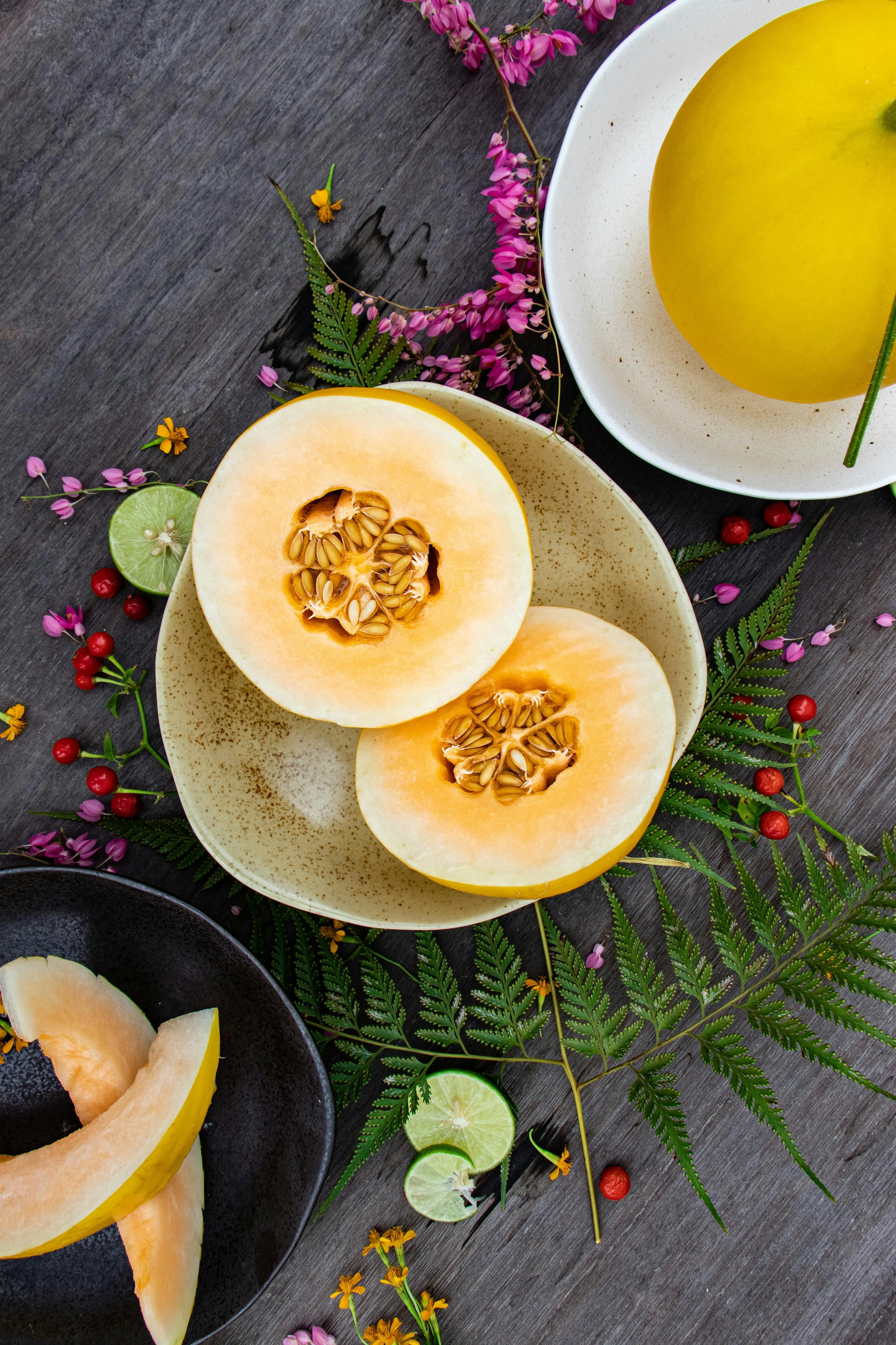 Bukan Sekadar Disiram, Inilah Alasan Ilmiah Melon Membutuhkan Perawatan Ekstra