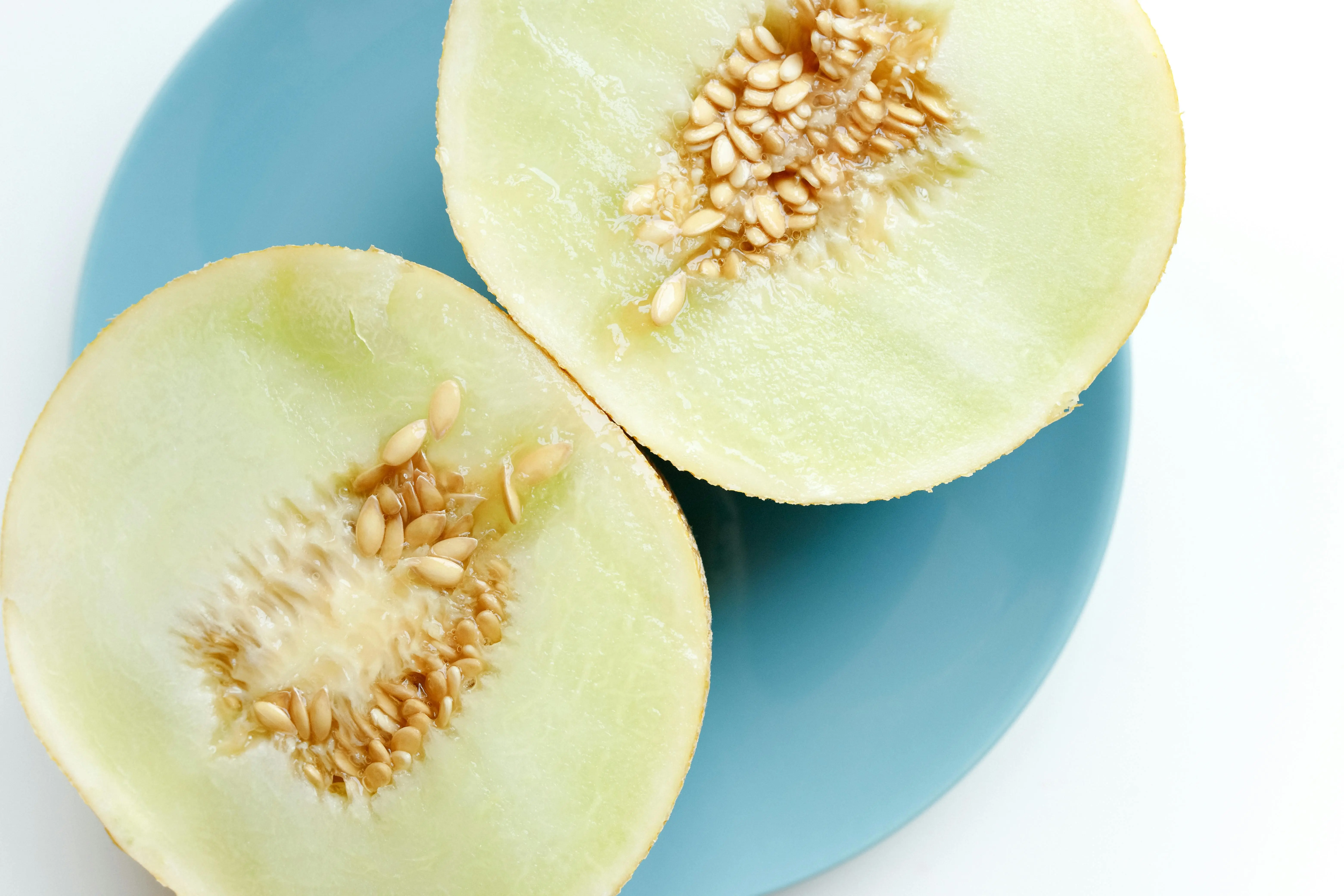 Memahami Perbedaan Signifikan Antara Melon Lokal dan Melon Impor Berdasarkan Standar Global