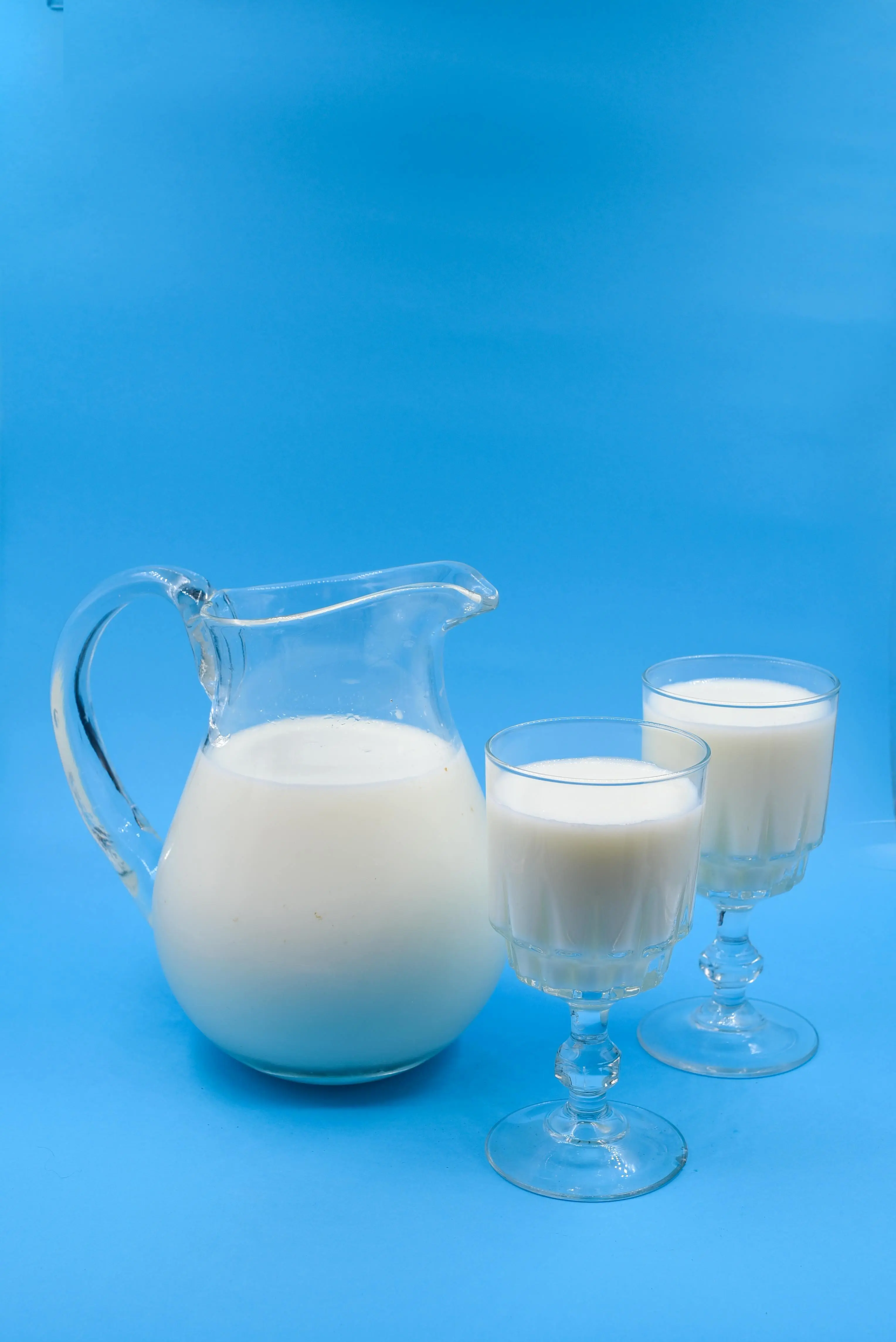 Membedah Akar Budaya Minum Susu: Dari Revolusi Neolitikum hingga Identitas Global
