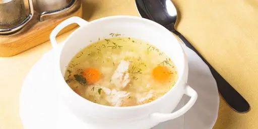 Hujan-hujan Nggak Mau Ribet? Ini Menu Berkuah Simpel tapi Bikin Nagih