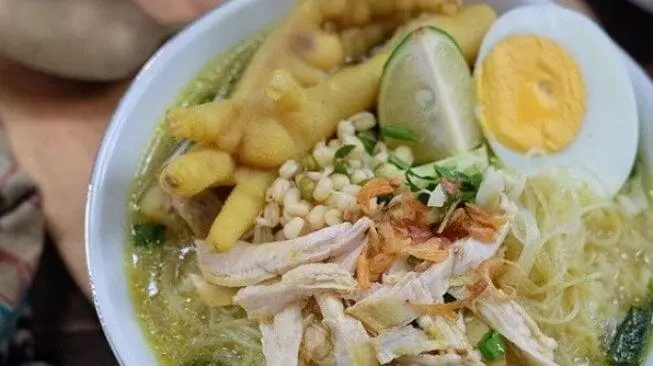 Cuaca Tak Menentu Bikin Badan Gampang Drop? Ini Solusi Makanan Hangat di Rumah