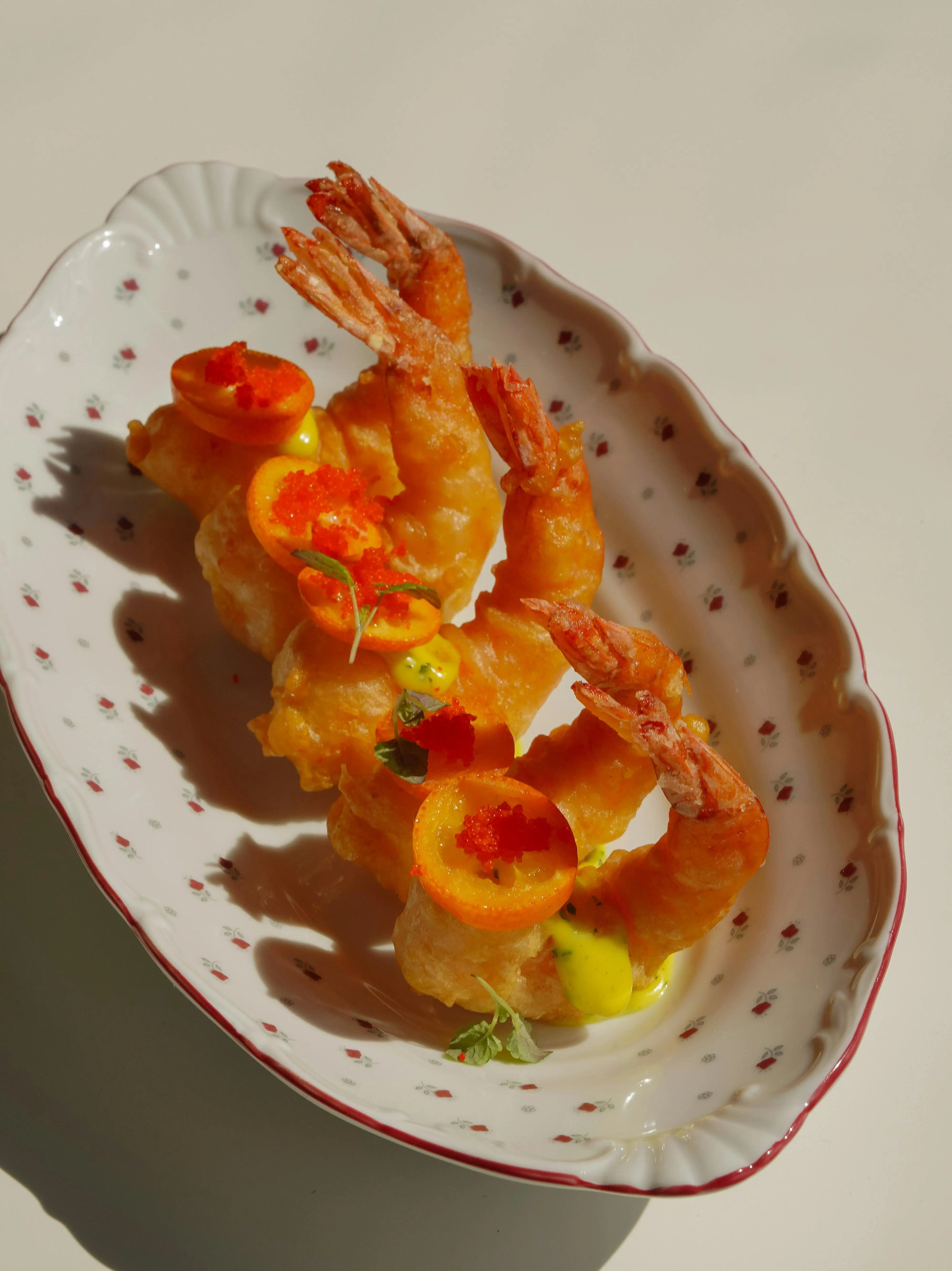 Dari Meja Bangsawan Hingga Kaki Lima, Mengenal Evolusi Udang Sebagai Ikon Kuliner Global