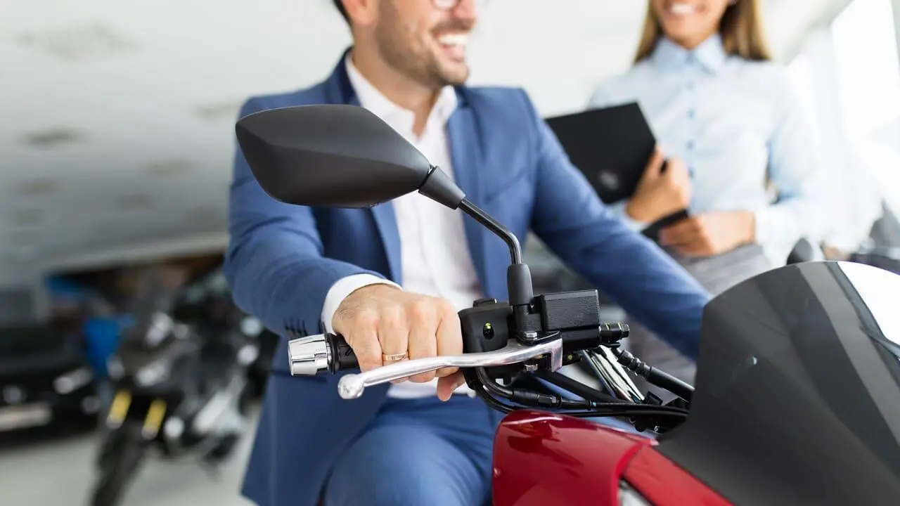 Mau Kredit Motor Tanpa BI Checking? Simak Risiko dan Tips Aman Mengajukannya