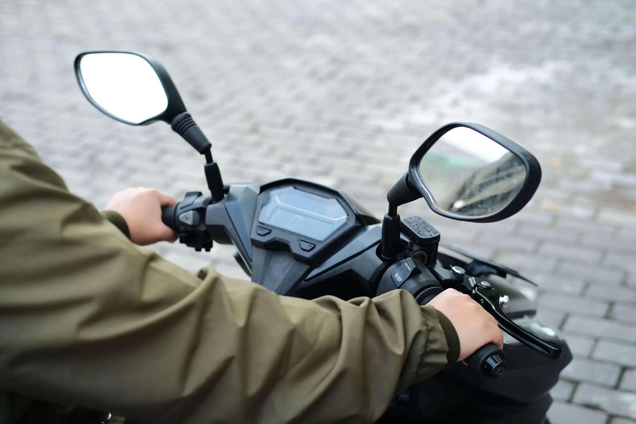 Gaji UMR Mau Kredit Motor? Ini Batas Cicilan Agar Keuangan Tidak Tekor