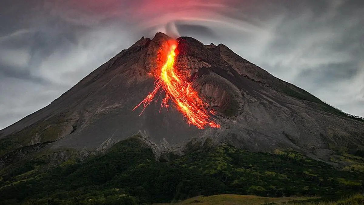 Indonesia di Jalur Cincin Api, Ini Daftar Gunung Berapi Teraktif yang Masih Dipantau