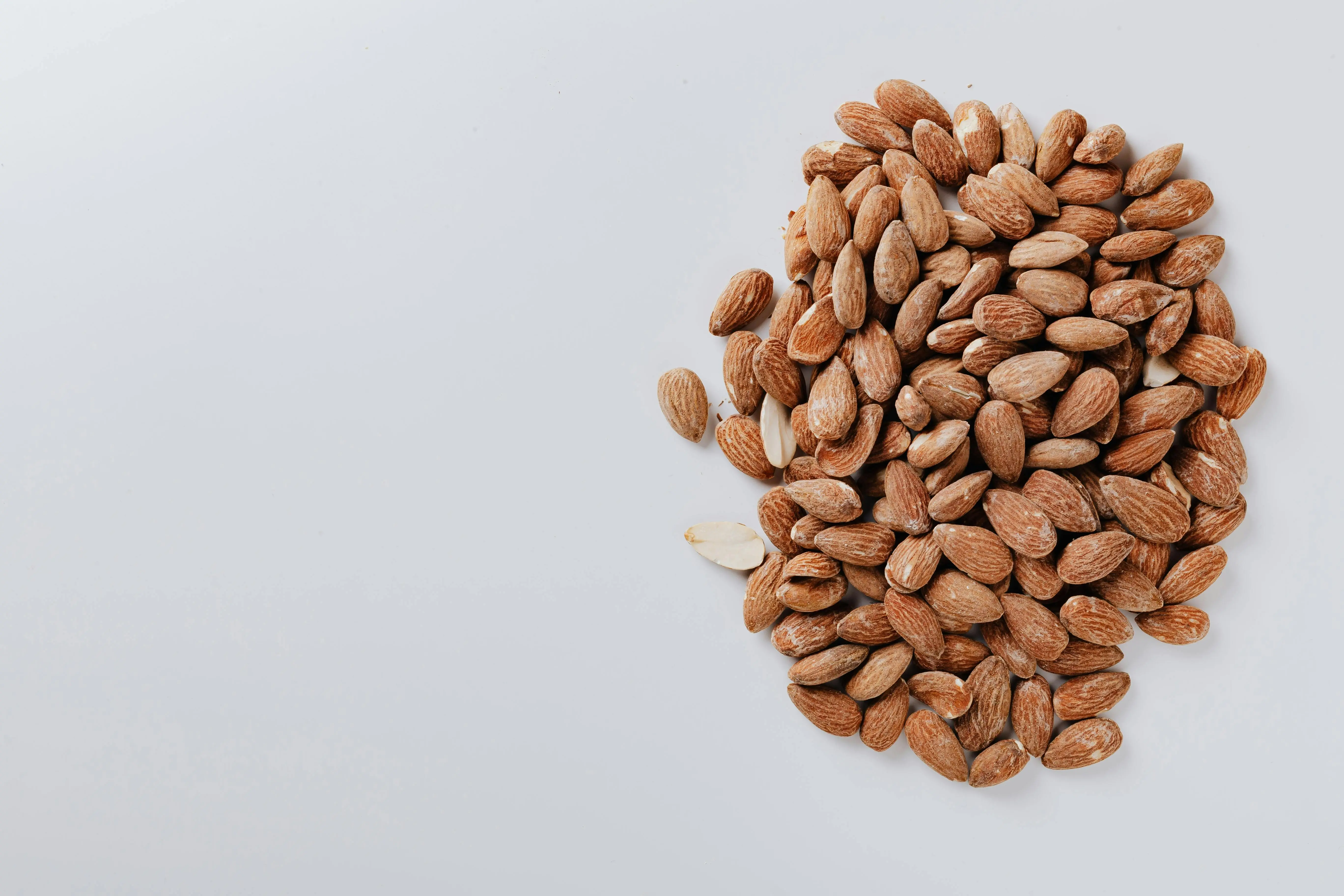 Benarkah Almond Bisa Mengurangi Risiko Penyakit Kronis? Cek Faktanya Menurut WHO