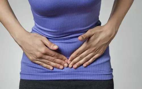 Denyut di Perut Tiba-tiba Muncul, Normal atau Perlu Diperiksa Dokter?