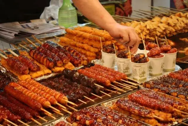Menikmati Korea Lewat Street Food, Ini 5 Hidangan yang Selalu Jadi Favorit Turis