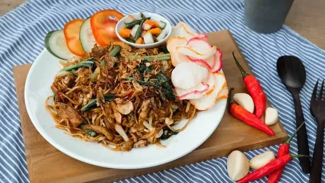 Tips Aman Memilih Makanan Halal saat Traveling ke Negara Non-Muslim