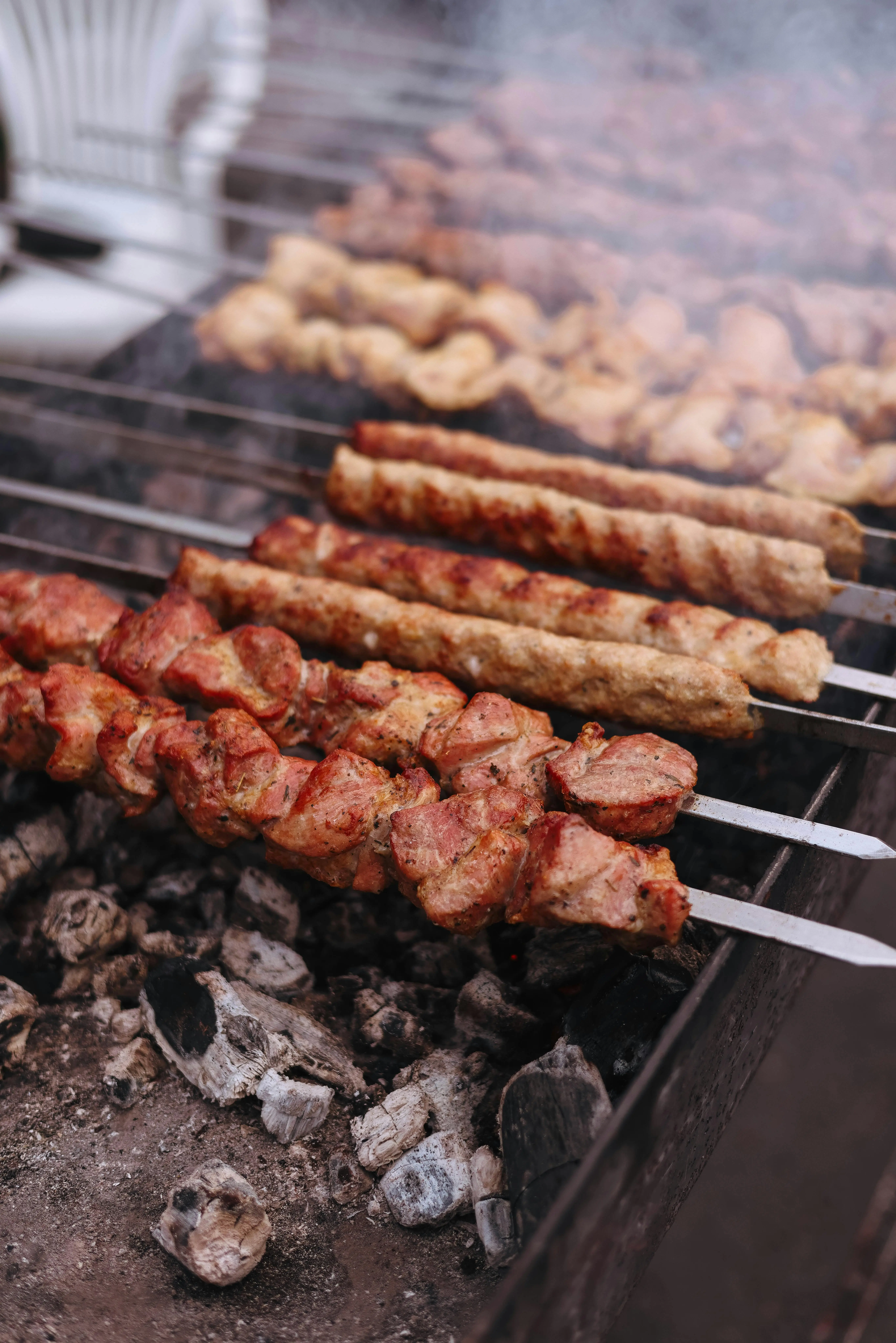Perbandingan Sate Indonesia dengan Satay di Negara Lain